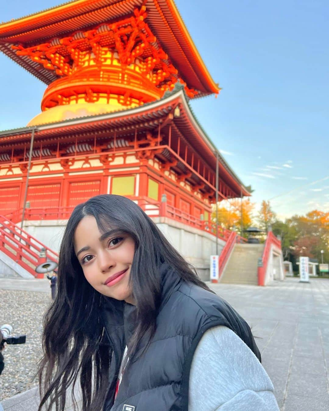 サラ・コールディさんのインスタグラム写真 - (サラ・コールディInstagram)「成田山おじゃましました⛰️🇯🇵💕 あたしンちのお母さん連れていきました🧏🏻‍♀️www」11月25日 20時36分 - imsarakrd