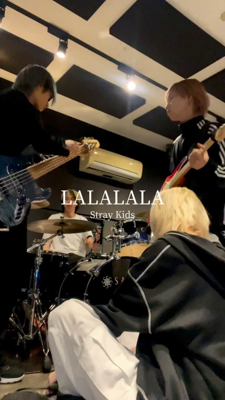 大賀廉人のインスタグラム：「We let it rock #lalalala #straykids」