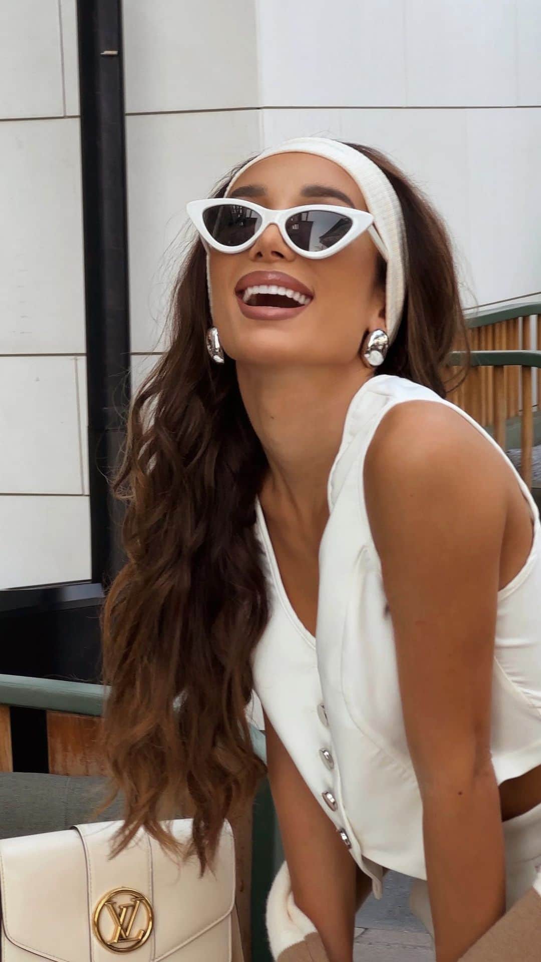 Alenaのインスタグラム：「Коротко о жизни в Дубае. Кому знакомо?😅」