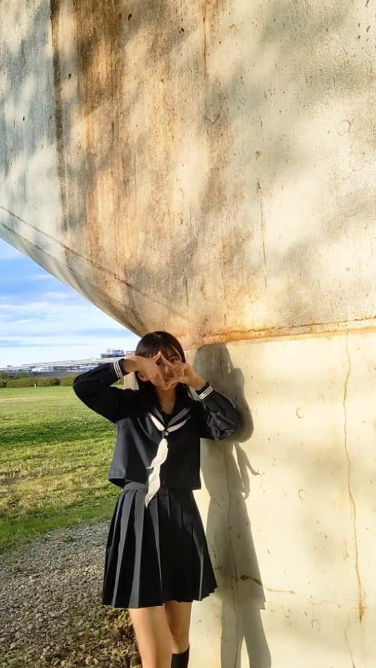 西川実花のインスタグラム：「📸 もうすぐ12月☃❄ #08#jc3#ljc#15yearsold#中学生#制服#セーラー服」