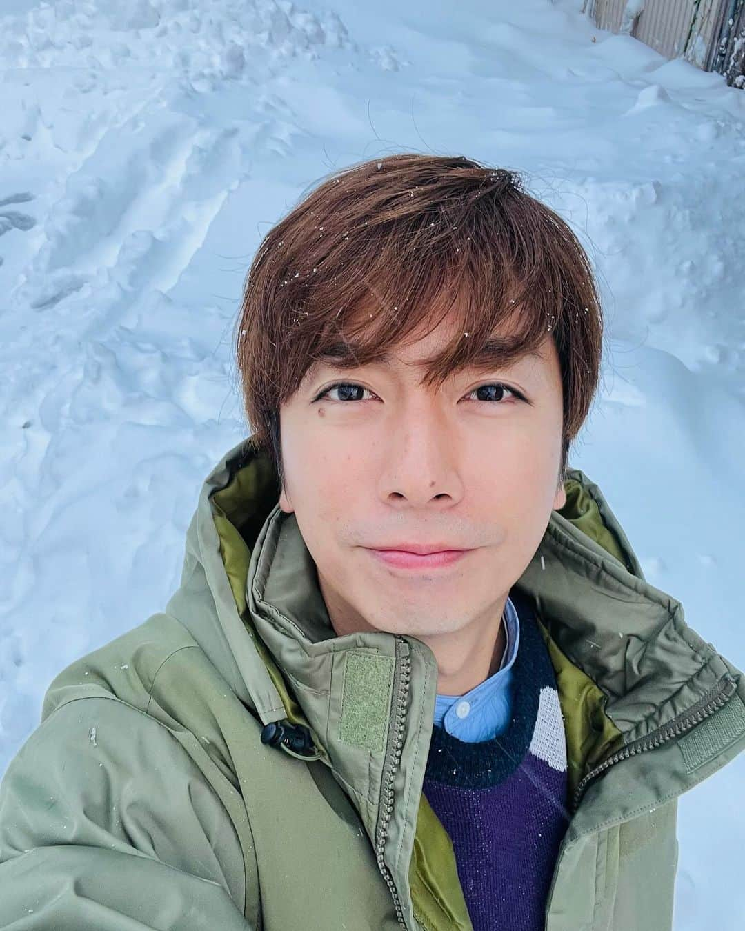 河合郁人さんのインスタグラム写真 - (河合郁人Instagram)「今日のお仕事は、生放送と雪が降っている街でロケでした。お疲れ様でした。  #岩手県 #サタファン」11月25日 21時03分 - fumito.kawai_2310