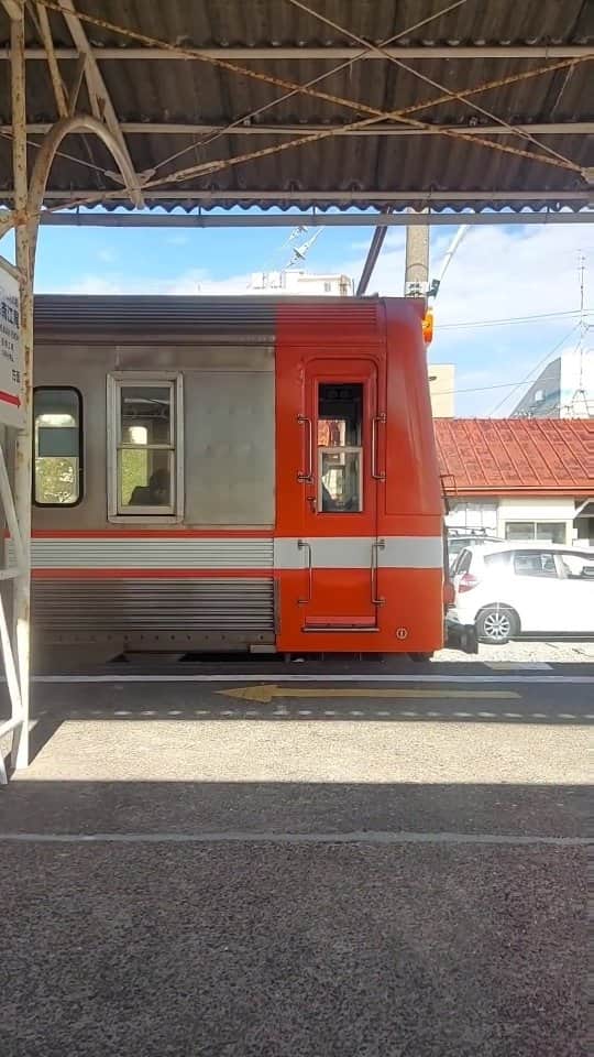 とくこのインスタグラム：「岳南鉄道乗ってる時の脳内BGMがずっと ケミカル・ブラザースの「StarGuitar」 だったのであててみました🚃🚃 #岳南鉄道 #ママ鉄 #thechemicalbrothers」