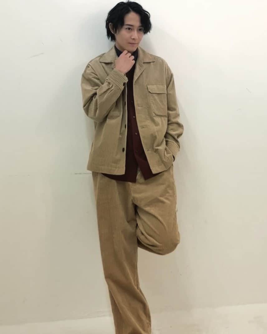 猪野広樹のインスタグラム：「明日は初めてのTRPG！ お待ちしております…！！ 急に寒いので暖かく…！」
