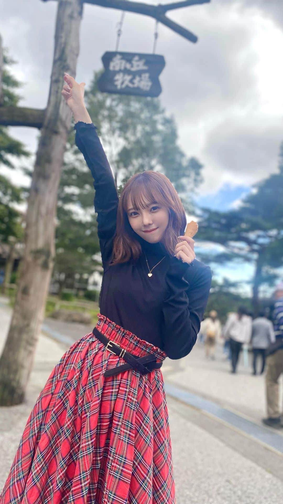 落合希来里のインスタグラム：「一緒に食べると特別に美味しいね🍦」