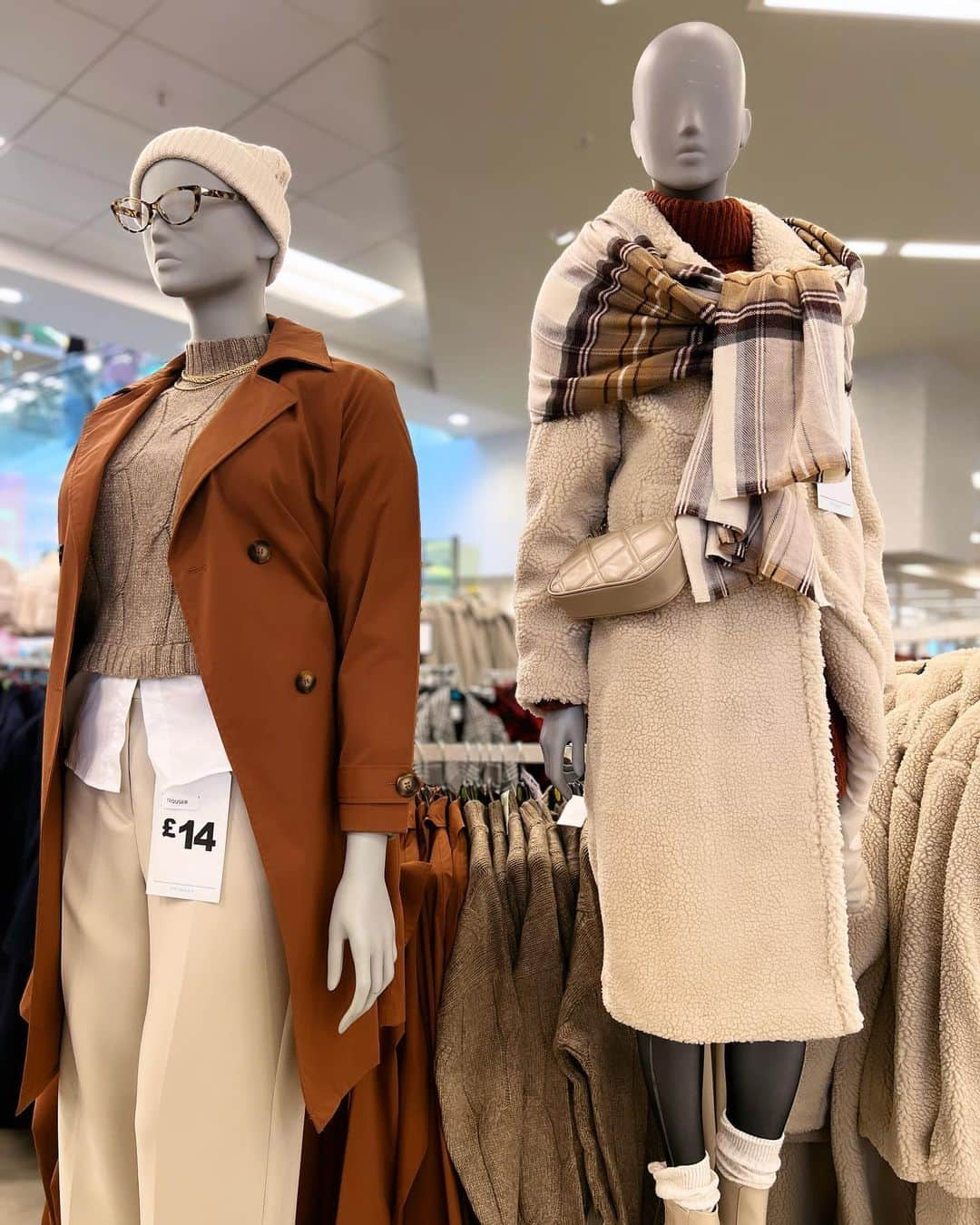 プリマークさんのインスタグラム写真 - (プリマークInstagram)「Cosy vibes only for our mannequins ☑️ #Primark #InStoreNow」11月25日 21時00分 - primark