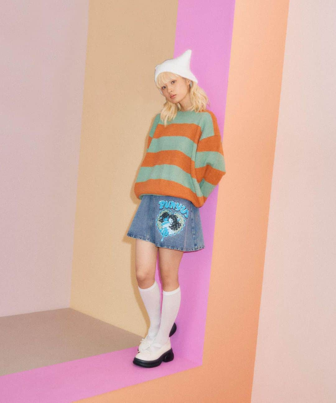 PUNYUSのインスタグラム：「Over border knit 6,600jpy Girls denim circular skirt 5,500jpy  #punyus #ぷにゅず #プニュズ #渡辺直美  #watanabenaomi #plussizebeauty #unisex #plussize #plussizefashion #tokyo #harajuku #tokyofashion #harajukustyle #ユニセックスブランド #ぽっちゃりコーデ #ぽっちゃり女子 #chubby  #chubbygirl #体型カバー #体型カバーコーデ #プチプラ#ボーダーニット #ニット #オーバーサイズ #オーバーニット #デニムスカート」