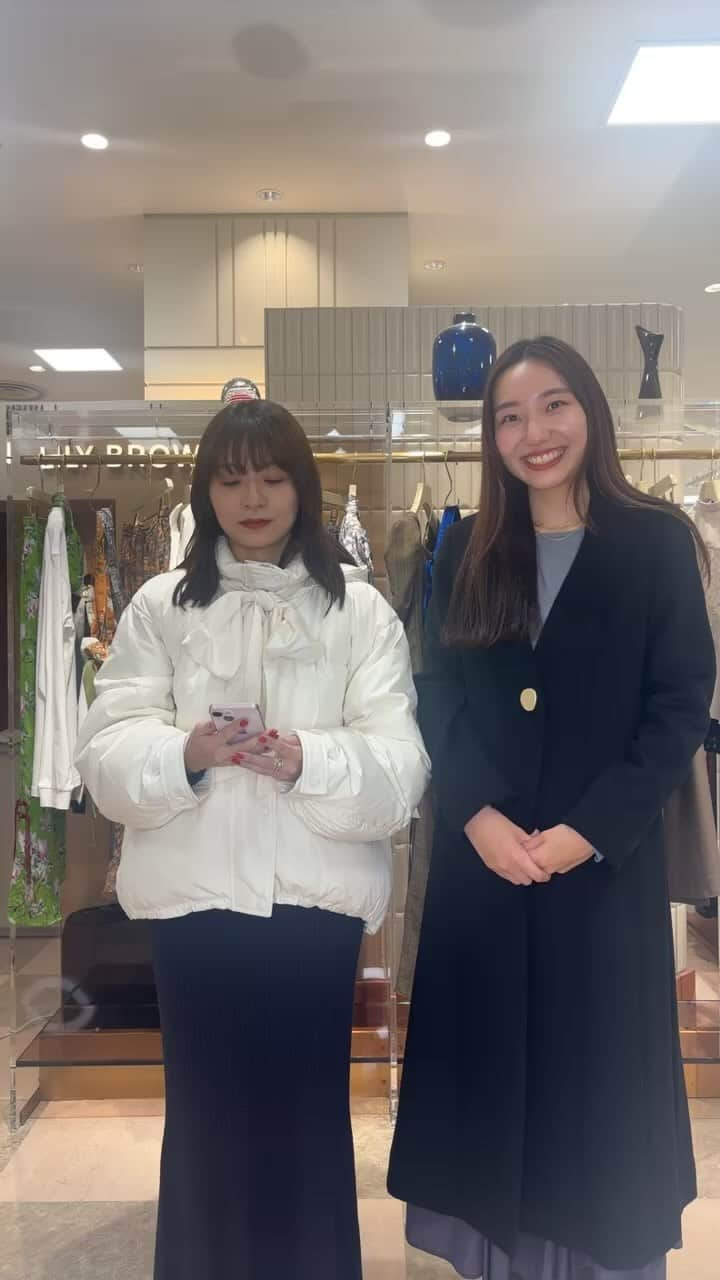 Lily Brownのインスタグラム：「-  11.25(sat)スタッフおすすめアウター@大丸札幌店  STAFF 水野157cm / 骨格ウェーブ 角田164cm / 骨格ナチュラル  【水野157cm /骨格ウェーブ】 ■ Recycleダウンジャケット LWFJ235113 FLOWER / BLK / OWHT size F ¥24,200 ■クロップドダウンジャケット LWFJ234291 WHT / YEL / CHECK size F ¥22,990 ■ラメリブニットワンピース LWNO234172 MOC / BLU / NVY size F ¥15,950 ■リバーロングコート LWFC235004 IVR / BLK / OLV size 0.1 ¥42,900  【角田 164cm / 骨格ナチュラル】 ■チェスターコート LWFC234036 IVR / BLK / MOC / SAX size 0.1 ¥20,900 ■トグルボタンバリエファーコート LWFJ235106 IVR / BRW / BLU size F ¥19,910 ■コルセットディティールニットコンビワンピース LWNO235105 BLK / BLU / BEG size F ¥19,910  - information -  ◼︎11/29(Sun)まで 大丸松坂屋カード・アプリ会員様限定  ポイントアップ実施中  #LILYBROWN #リリーブラウン #vintage #vintagefeature #snap #staffstyling #newarrivals #コーデ #今週店頭入荷アイテム」