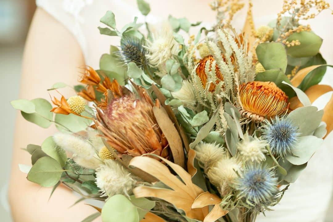 BARN&FOREST148さんのインスタグラム写真 - (BARN&FOREST148Instagram)「#100年後も語り継がれる結婚式 ・ ・ Dried flower bouquet...*  ブライダルフェアのご予約やお問合せは InstagramのDMでも承っております*  #ドライフラワー #ドライフラワーブーケ #ブーケ #花束 #千葉花嫁 #ナチュラルウエディング #バーンアンドフォレスト148 #148cafe #ガーデンウエディング #barnandforest148 #卒花嫁 #プレ花嫁 #千葉結婚式 #バーンウエディング #barnwedding #weddingcakedesign #ラスティックウエディング #バーンアンドフォレスト #ガーデン挙式 #weddingcake #ケーキ #148花嫁 #流山おおたかの森 #千葉結婚式場 #結婚式場 #weddingcakesideas」11月25日 21時00分 - barn_and_forest148