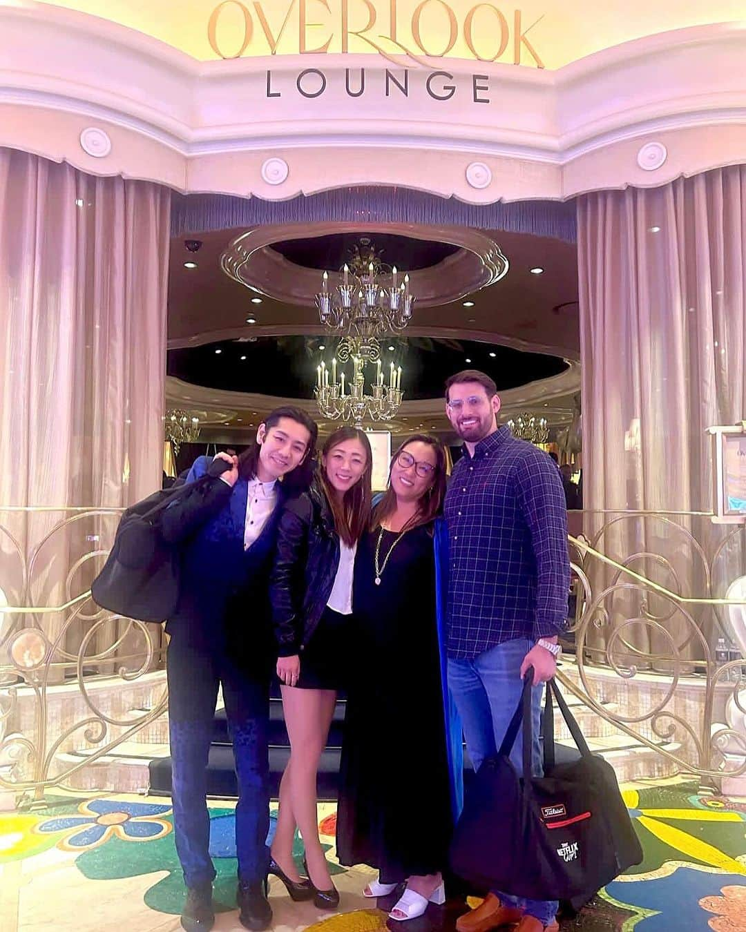 村主章枝さんのインスタグラム写真 - (村主章枝Instagram)「Takeru and Noriko San came to Vegas for big project meeting.  Couldn't believe that we all meet again in Vegas. 小林タケルくんとノリコさんは、大きなプロジェクトの打ち合わせのためラスベガスに来ました。 まさか、ラスベガスでまた会えるなんて信じられませんでした。プロジェクトの成功、祈ってます🔥🔥🔥」11月25日 21時04分 - fumie.suguri