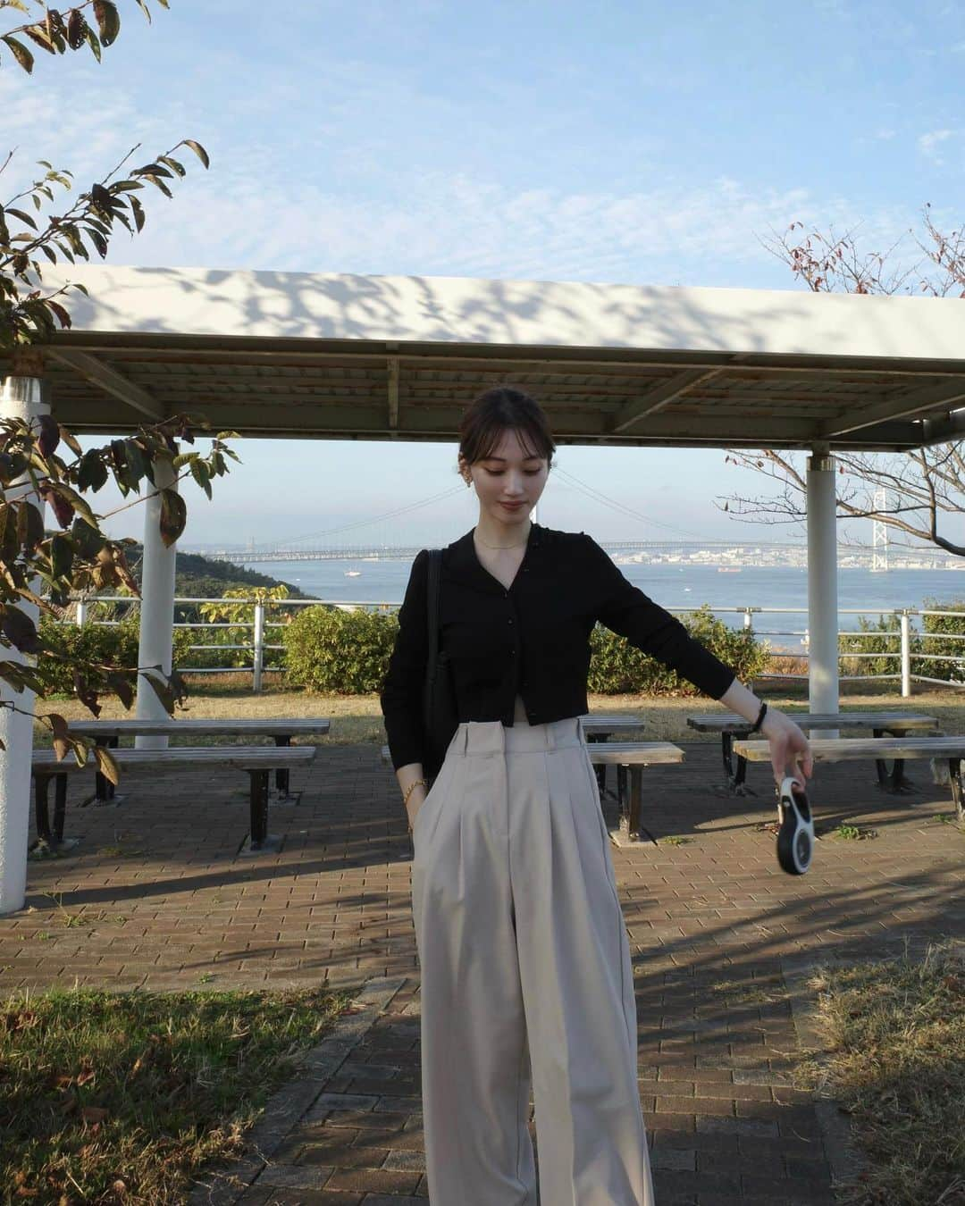 石元歩唯さんのインスタグラム写真 - (石元歩唯Instagram)「いつかの私服🍂 tops @loewe  pants @amel_official__  bag @therow」11月25日 21時07分 - 518aichi