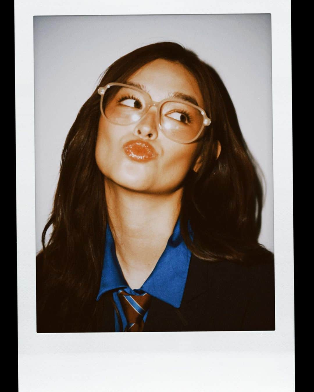 リザ・ソベラーノさんのインスタグラム写真 - (リザ・ソベラーノInstagram)「@gentlemonster @gentlemonster @gentlemonster 🎓」11月25日 21時14分 - lizasoberano