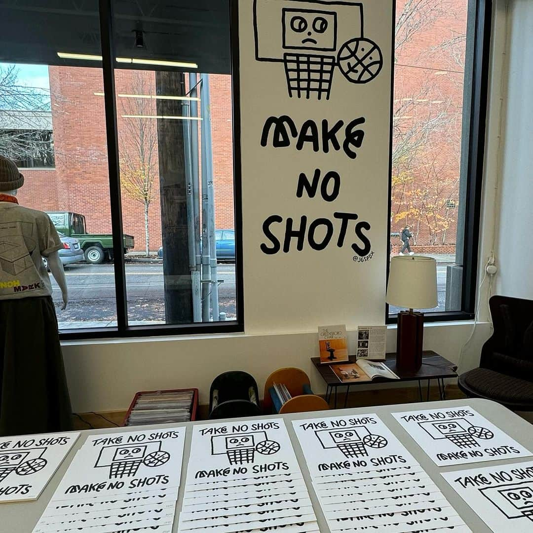 Jason G. Sturgillさんのインスタグラム写真 - (Jason G. SturgillInstagram)「Pull up to @benchmarkpdx today for small business Saturday and pick up a limited edition print of the “take no shots make no shots” piece that I painted on their wall. @bykarleepatton is going to be there giving bad portraits and there will be treats! 2280 NW Lovejoy St. 11am-6pm」11月26日 2時48分 - jgspdx