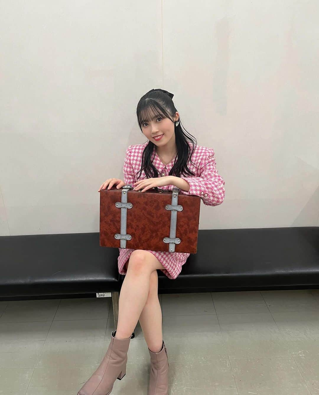 西田汐里さんのインスタグラム写真 - (西田汐里Instagram)「💼  演劇女子部 ｢ビヨスパイ〜消えたアタッシュケース〜｣  ありがとうございました！  明日の大千秋楽まで大切に演じます！！  #ビヨスパイ #ユキ  #beyooooonds #西田汐里」11月25日 21時30分 - shiori_nishida.official