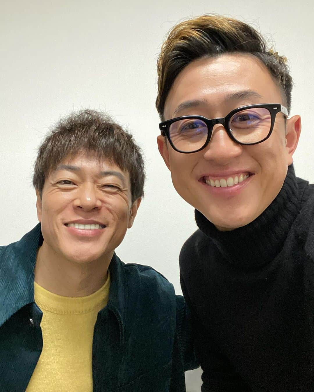 今成亮太さんのインスタグラム写真 - (今成亮太Instagram)「ファン感行って来ましたー 改めてタイガース日本1おめでとう‼️ 最高のファン感になりましたね😁 最後の写真は…笑笑👩‍🦱👩‍🦱👩‍🦱  #阪神タイガース  #陣内　さん #ダイアン津田　さん」11月25日 21時23分 - ryotaimanari