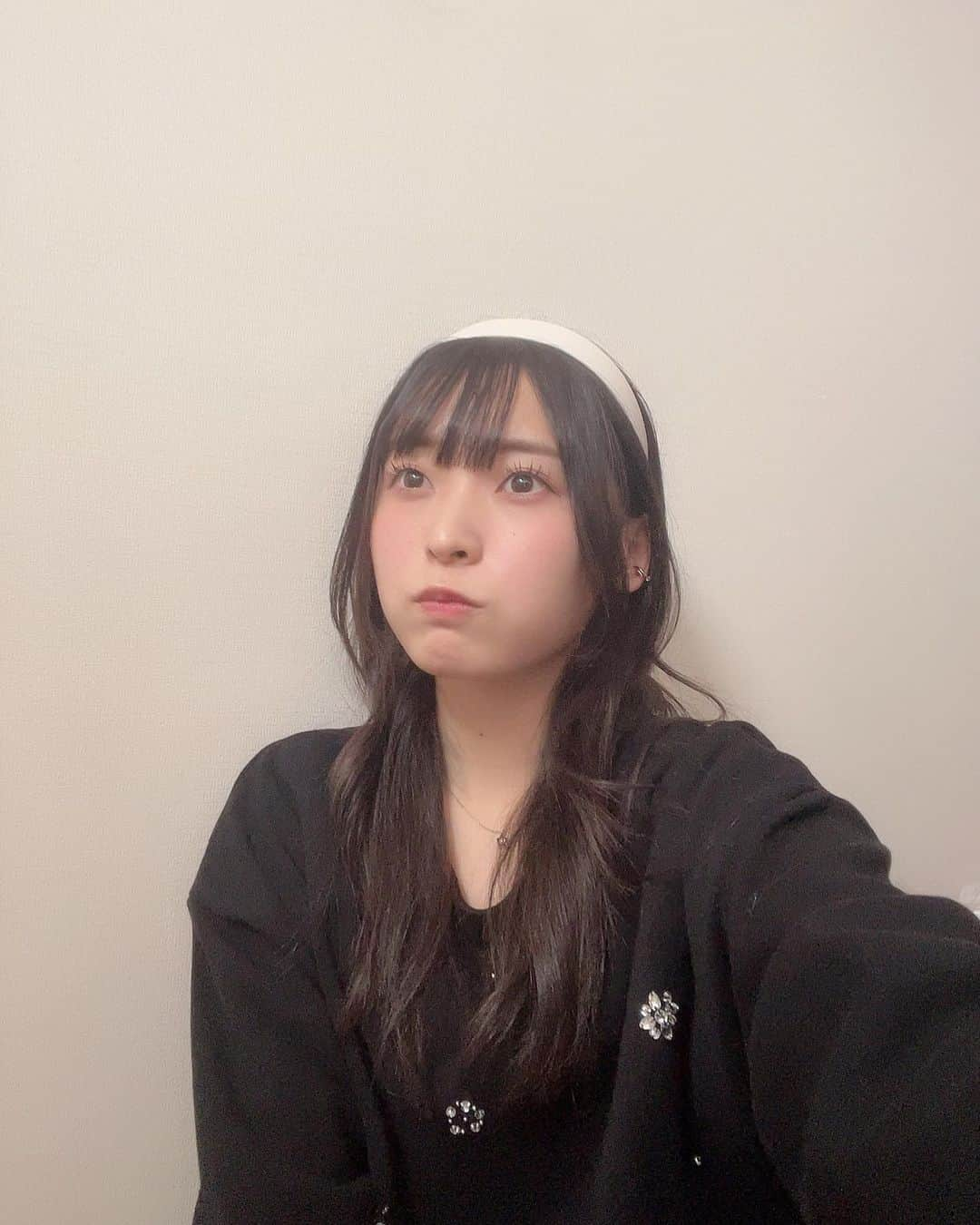 坂川陽香さんのインスタグラム写真 - (坂川陽香Instagram)「今日のわたし¨̮♡  お洋服はお母さんのお下がりです👗‪✦‧.   #akb48 #坂川陽香 #ootd  #06 #カチューシャ」11月25日 21時26分 - hiyuka_sakagawa.1007