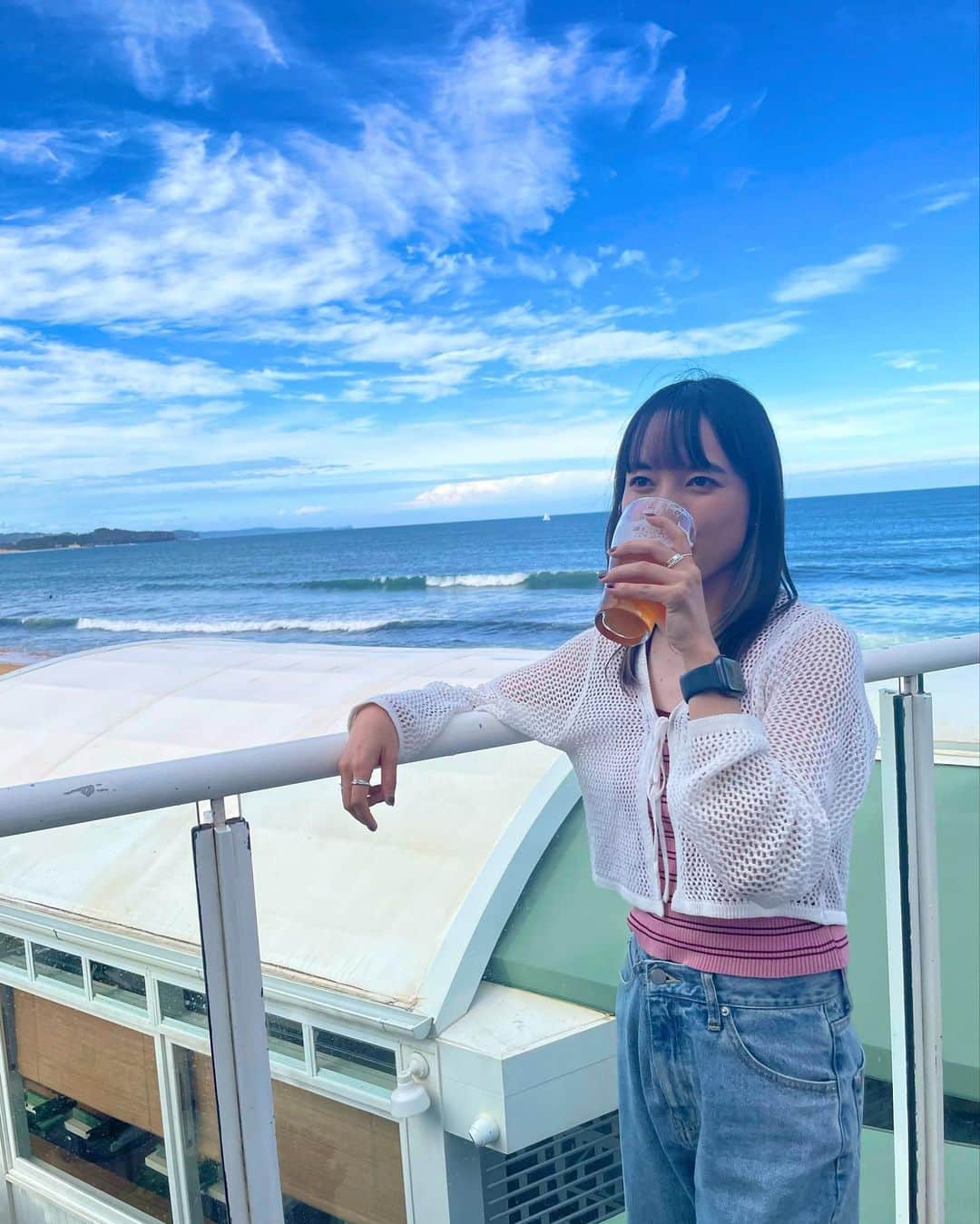 樺澤まどかさんのインスタグラム写真 - (樺澤まどかInstagram)「🍺  綺麗な海の前で 美味しいビールを飲む  幸せの極み〜！！！！！  #樺澤まどか  #🍺#ビール#オーストラリア#ワーキングホリデー#ワーホリ#ギリホリ#シドニー#マンリー」11月25日 21時37分 - kabasawa_madoka
