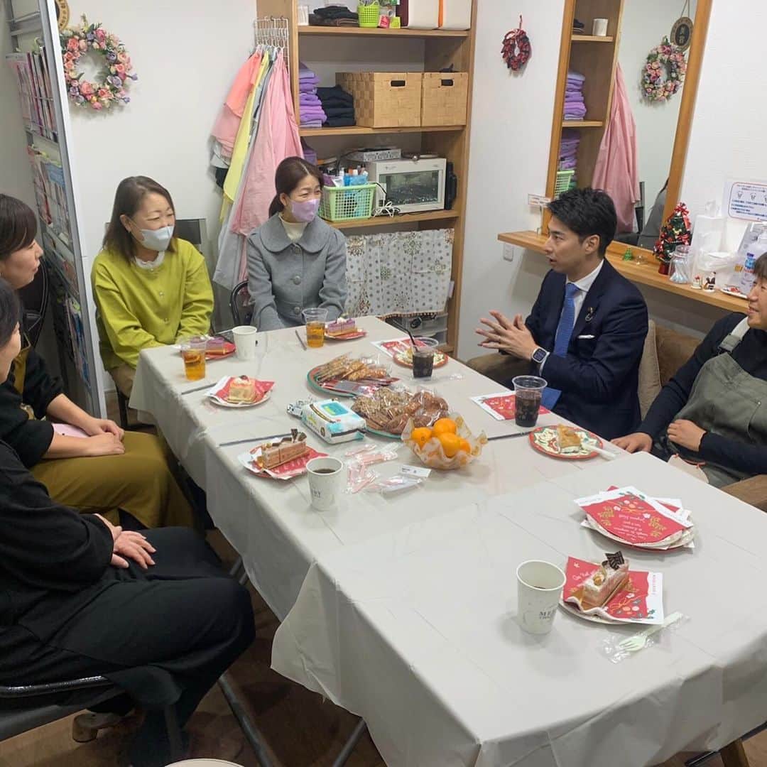 中曽根 康隆さんのインスタグラム写真 - (中曽根 康隆Instagram)「栄養士会の皆さんと陳麻婆豆腐を作って食べたり、いきなり知り合いの美容室に駆け込んで無理言って髪切ってもらったり、女子会で盛り上がったり、地元の皆さんの温かさを痛感する週末でした😊」11月25日 21時39分 - yasutaka_nakasone