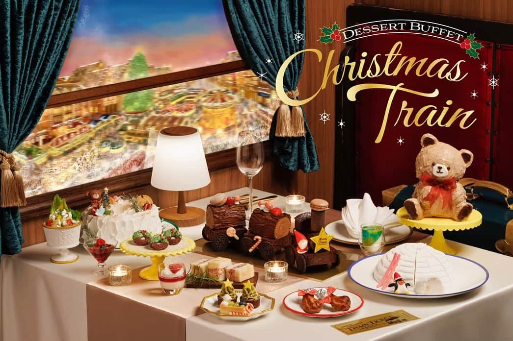 ヒルトン東京ベイ Hilton Tokyo Bayさんのインスタグラム写真 - (ヒルトン東京ベイ Hilton Tokyo BayInstagram)「デザートビュッフェ「Christmas Train(クリスマストレイン)」🎄  毎冬ホテルのロビーに展示している「ヒルトン東京ベイ・クリスマス・トレイン」のジオラマからインスパイアされたデザートビュッフェ「クリスマストレイン」は、12月24日(日)まで土日祝日限定で開催しています🎅  今回は約20種類のデザートから3種類をご紹介🍰  「クリスマスマーケット気分　赤ワインゼリー(写真左）)」 ノンアルコール赤ワインの風味豊かなジュレに、レモン汁を加えて、さっぱりとしたゼリーに仕上げました🍷トップには、オレンジピール、ラズベリー、ブルーベリー、ミントが盛り付けられ、クリスマスマーケットで楽しむホットワインの味わいをイメージしたグラスデザートです🥄  「グリューワインのリースチュロス(写真中央)」 グリューワインティーの茶葉を生地に練りこみ、オレンジやシナモン、カルダモンなどのスパイスがほんのり香る一口サイズの焼きチュロスです😋チュロスのトップには、ホワイトチョコレート、アラザン、ドライ苺などを飾り、クリスマスリースのように可愛らしい仕上がりになっています💕  「プレゼントはテディベア　チョコロールケーキ(写真右)」 サンタさんからの贈り物として可愛らしいテディベアをロールケーキに仕立てました🧸シェフが皆さんの笑顔を思い浮かべながら、チョコレートのロールケーキに、一つ一つ手書きで愛らしい顔を描きました👨‍🍳  トレインとともに、クリスマスのヨーロッパを旅する気分をお楽しみいただける空間で、苺や柚子を使ったデザートや、クリスマスの雰囲気を盛り込んだセイボリーなど約35種類のメニュをご堪能ください✨  ご予約・詳細はプロフィールから公式ホームページへ🔜 @hiltontokyobay プロフィール下の「食べ物を注文」のボタンからもご予約いただけます🙌   【Christmas Train(クリスマストレイン)詳細】 ⚫︎会場: 1階「ラウンジ・オー」 ⚫︎期間: 2023年11月3日(金・祝)〜12月24日(日)※土日祝日限定 ⚫︎時間: 12:00〜/12:30〜/14:30〜/15:00〜(4部制・2時間制) ⚫︎料金: 大人4,700円/4〜8歳1,800円/9〜12歳2,600円 ※約20種類のドリンクバー付 ※料金には税金・サービス料が含まれます   #ヒルトン東京ベイ #ヒルトン #千葉 #舞浜 #ホテル #デザートビュッフェ #デザート #ビュッフェ #スイーツ #セイボリー #クリスマス #トレイン #クリスマスマーケット #オーロラ #サンタ #サンタクロース #ホリデー #ヨーロッパ #グリューワイン #ロールケーキ #hiltontokyobay #hilton #Christmas #Christmastrain #Europe #christmasmarket #aurora #Train #holiday #teddybear」11月25日 21時44分 - hiltontokyobay