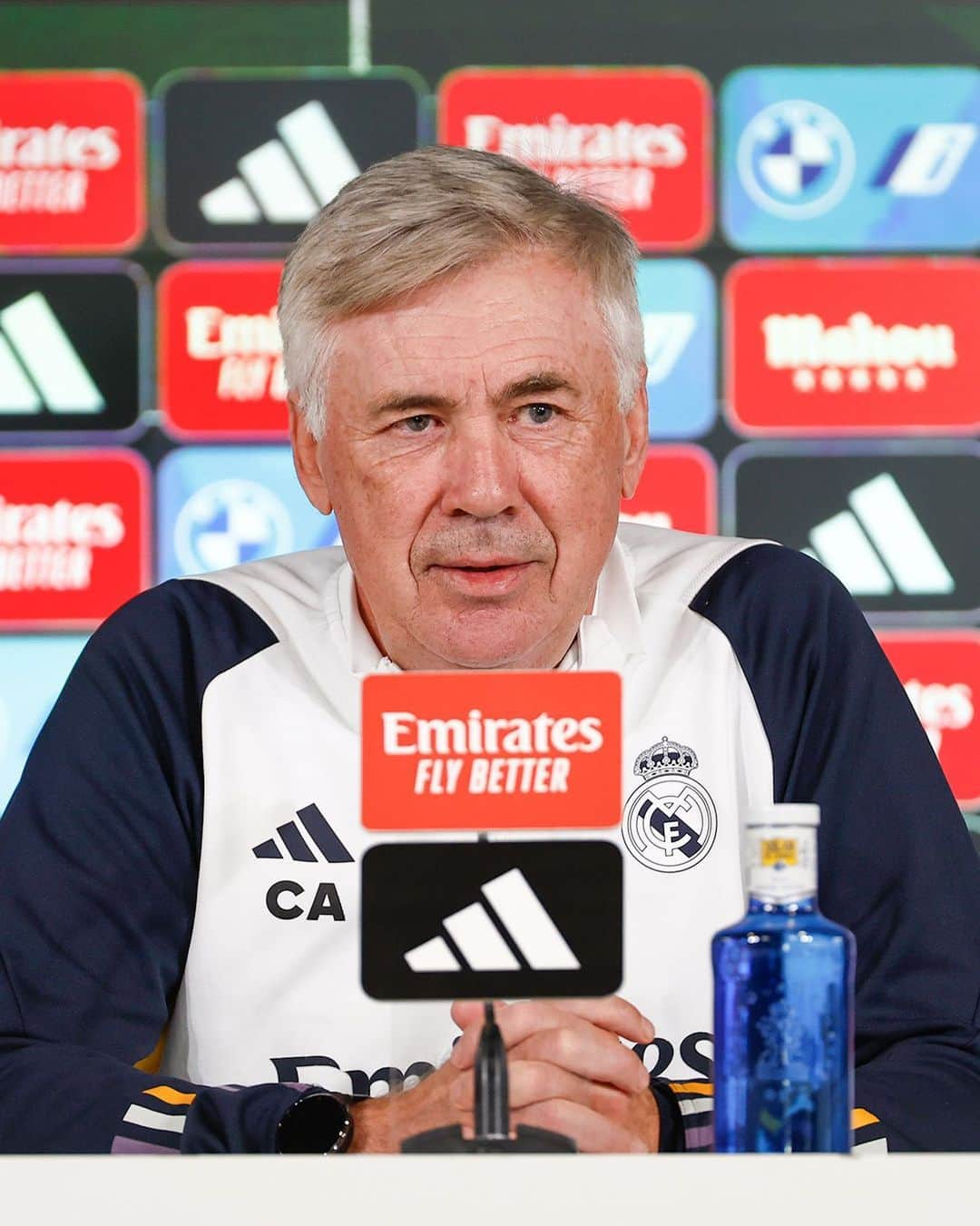 レアル・マドリードのインスタグラム：「💬 @MrAncelotti 💬 "It's an opportunity to show how good the squad players are." "Tenemos una oportunidad de mostrar lo buena que es esta plantilla". #CádizRealMadrid」