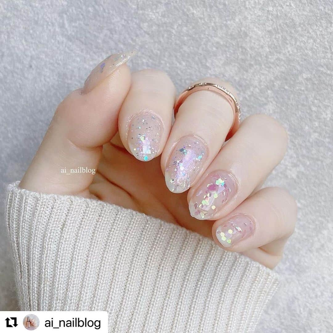 【PLANET NAIL（プラネット ネイル）】公式さんのインスタグラム写真 - (【PLANET NAIL（プラネット ネイル）】公式Instagram)「✰✰✰✰✰✰✰✰✰✰ PLANET Girl🪐 @ai_nailblog さま♡  PLB37 ミルキーウェイの羅針盤 PLB38 ユニヴェールの足跡 新色2色🩵🩷 こちらをご覧くだされば どれほどかわいーかわかっていただけるかと♡ ╍ ╍ ╍ ╍ ╍ ╍ ╍ ╍ ╍ ╍ ╍ ╍ ╍ ╍ ╍ ╍ ╍  . \プラネットネイルから新色が発売/ ⁡ 冬にピッタリなラメラメでキラッキラして とてもかわいい꙳ ⁡ 37のミルキーウェイの羅針盤は ホワイトベースに偏光のピンクパープル系の ラメとホロが入っていて冬ネイルに合う！ ⁡ 38のユニヴェールの足跡はクリアなパープル系に ホロがたくさん入った透明感のあるカラー ⁡ 両方とも冬ネイルに大活躍できるポリなので 是非！チェックしてください🥹🫶🏻 ୨ෆ୧┈┈┈┈┈┈┈┈┈┈┈┈┈┈┈┈┈┈┈┈┈┈ ୨ෆ୧ プラネットネイル( @planet.jp ) ・37 ミルキーウェイ ・38 ユニヴェール 2023.11.20(月)にロフトにて先行発売📣 ୨ෆ୧┈┈┈┈┈┈┈┈┈┈┈┈┈┈┈┈┈┈┈┈┈┈୨ෆ୧ #planetnail #プラネットネイル #プラネットガール  #ラメネイル部 #冬ネイル #冬ネイル2023  #プチプラコスメ #ラメネイル #ポリッシュネイル  #ネイルポリッシュ #新作コスメ #新作コスメ2023  #セルフネイル #selfnail #nailart #美甲 #셀프네일」11月25日 22時12分 - planet.jp