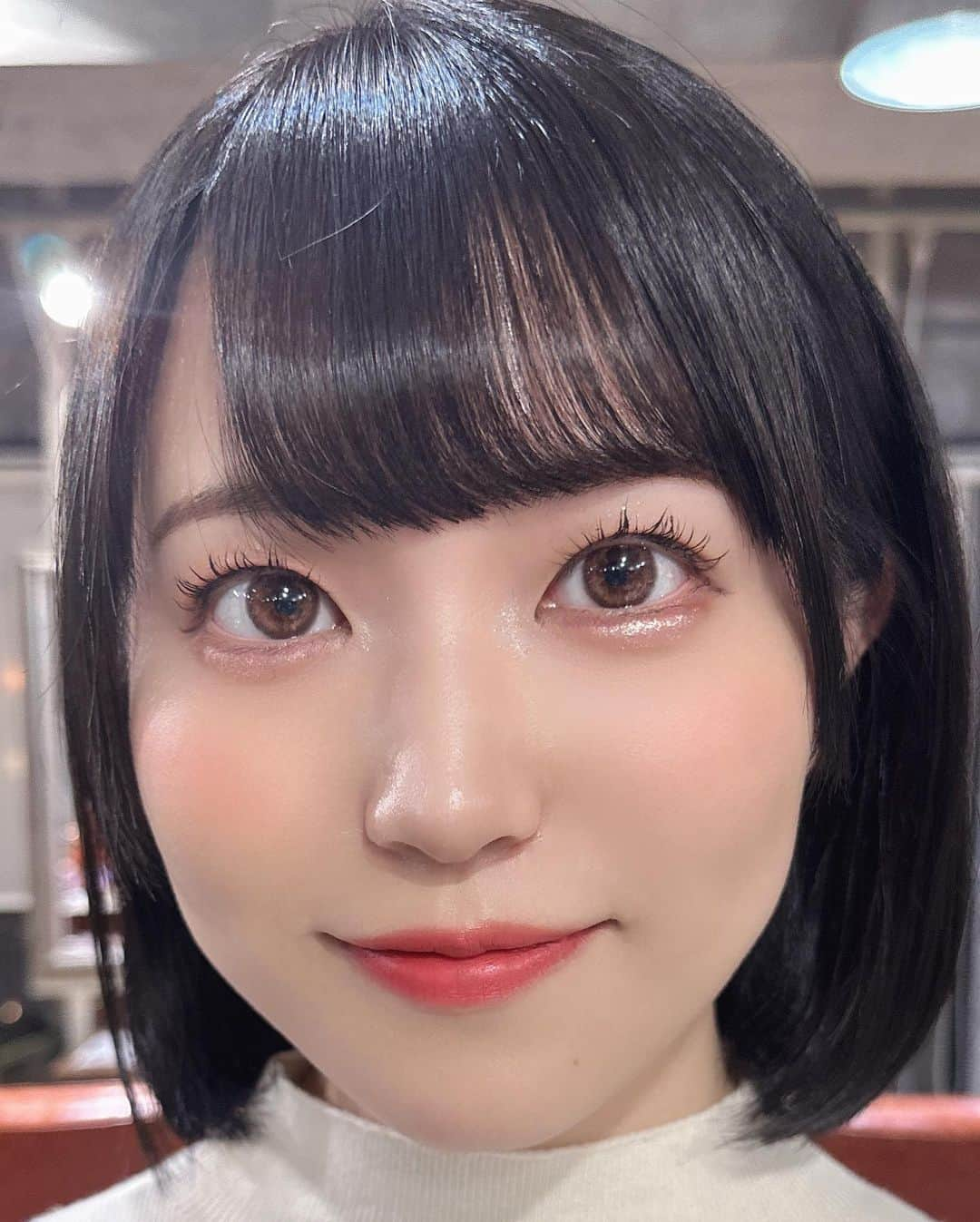 山戸優さんのインスタグラム写真 - (山戸優Instagram)「坂東遥ちゃん(@b.haruka1103)かわいくなったよ✨  暗髪にして顔まわり切ってメイクもしたよ💄  この時に使ったアイメイクとチークとリップ達  ・WAKEMAKE アイパレット SUNSET BURNING ・BBIA LAST AUTO GEL EYELINER12 ・Wonjungyo ダイヤモンドライナー03メープルティー ・D-up シルキーリキッドアイライナーWP BRBK ・エレガンス カールラッシュフィクサー ・ヒロインメイク ロング＆カールマスカラアドバンストフィルム01 ・MILKTOUCH オールデイスキニーアンドロングマスカラブラック ・チャコット マルチカラーバリエーションSP06 ・PAUL &JOE プレストブラッシュ08 ・WAKEMAKE ミックスブラーリングボリュームシェーディング02 ・Wonjungyo リップステッカー02 ・KATE リップモンスター06  #坂東遥 #イルミナカラー#メイク#顔まわりカット#アイドル前髪 #YMTworks#YMTcolor」11月25日 22時23分 - yamatoyu