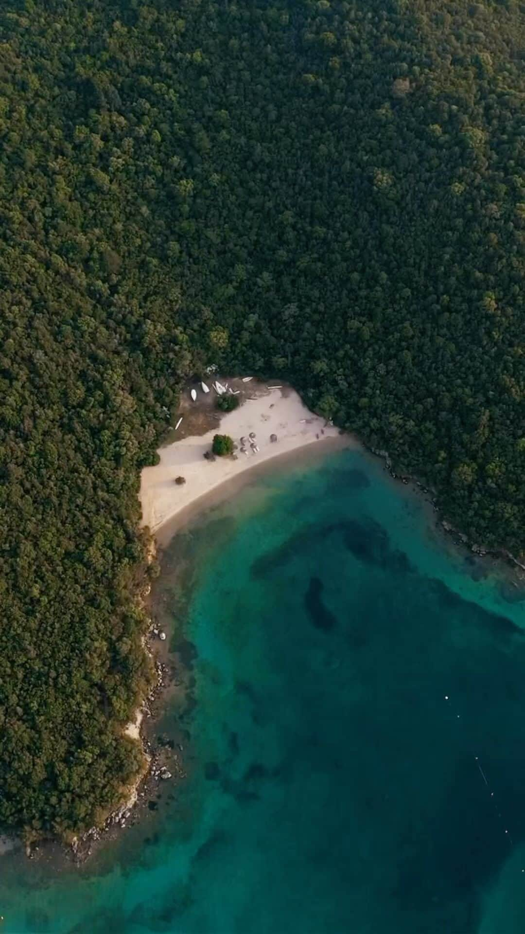 Coronaのインスタグラム：「Disconnect in the lush tapestries of the natural world.   #ThisIsLiving   📸: @georgebozouris  #Greece」