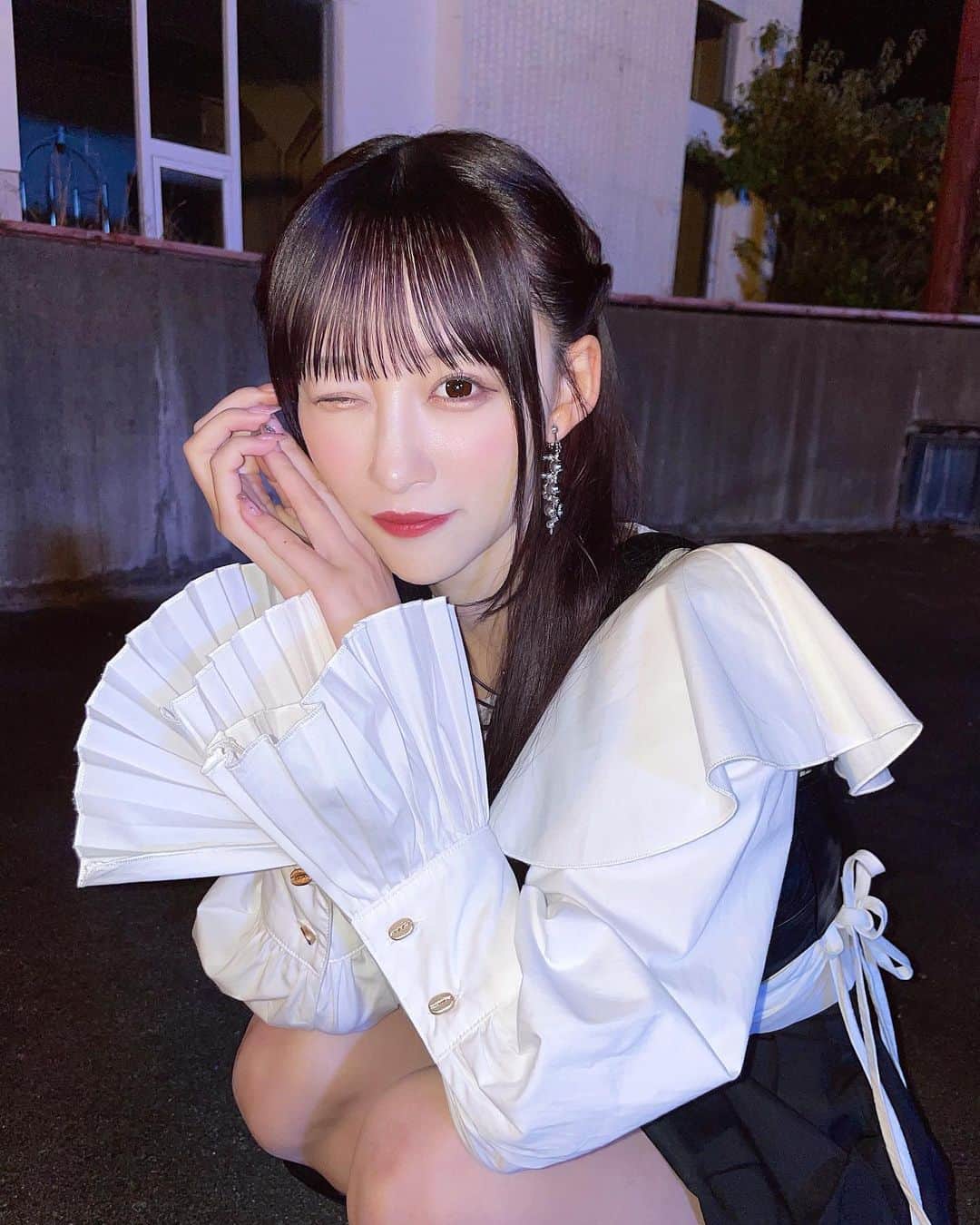 音嶋莉沙さんのインスタグラム写真 - (音嶋莉沙Instagram)「『狂想カタストロフィ』 MVが公開されました🖤🪽 ⁡ 久しぶりのダークな世界観… 沢山浸ってね⸜❤︎⸝‍」11月25日 22時38分 - otoshima_risa