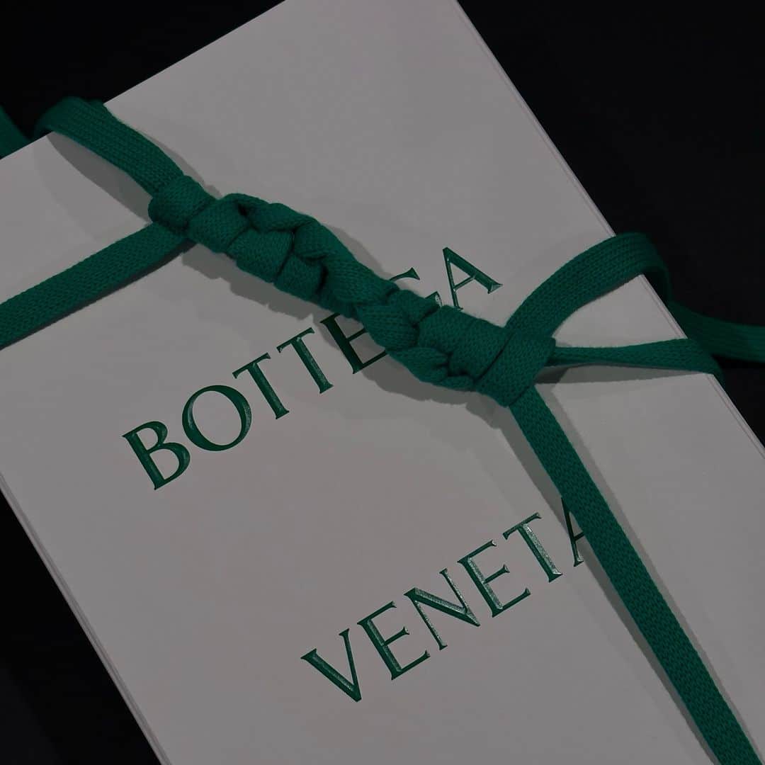 松本愛（まあぴぴ）のインスタグラム：「💚 #bottegaveneta」