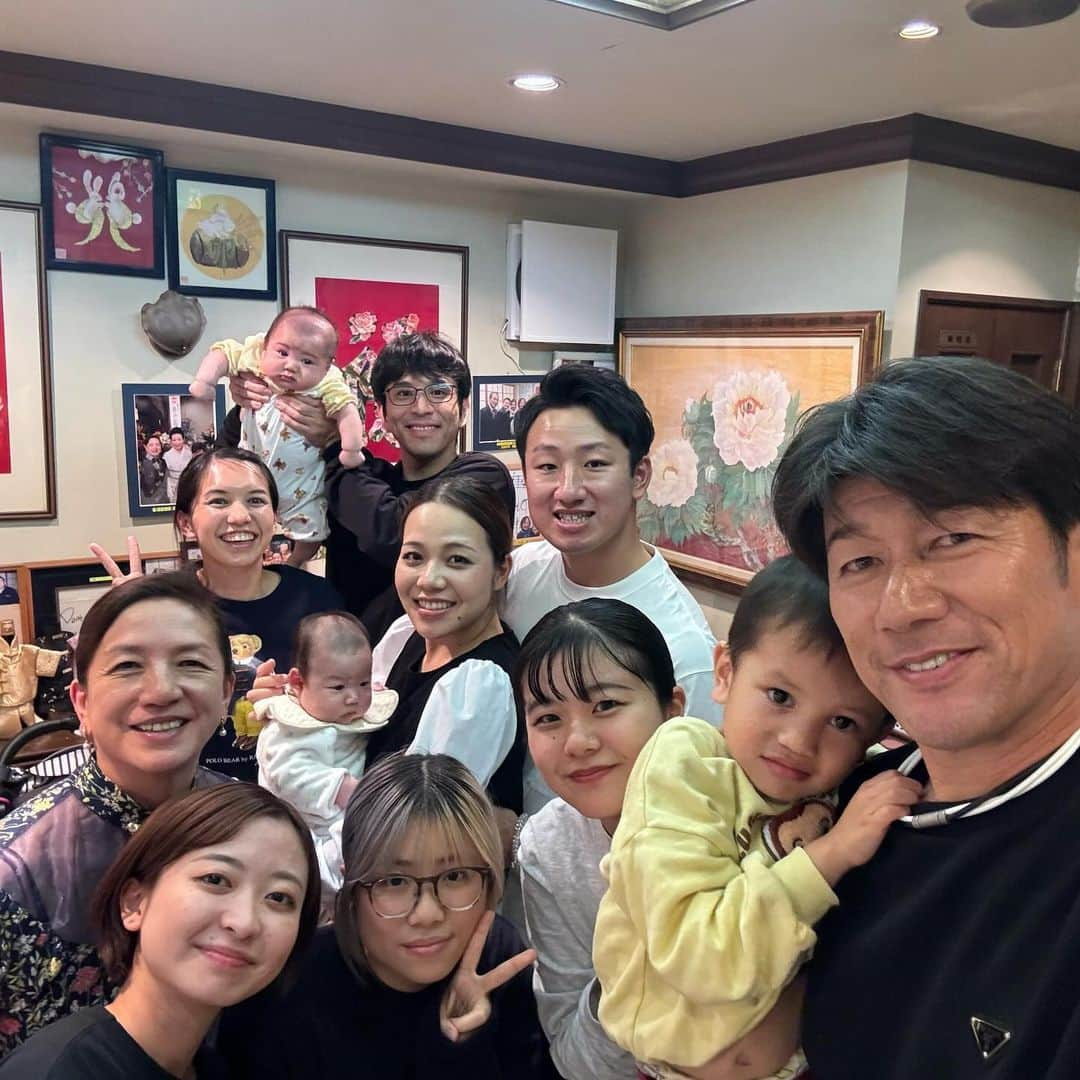 三浦大輔さんのインスタグラム写真 - (三浦大輔Instagram)「.  今夜は  牡丹園！  ヨ・ロ・シ・ク！！  #牡丹園 #中華街 #横浜denaベイスターズ  #監督 #三浦大輔 #ヨロシク」11月25日 22時52分 - d.miura_official