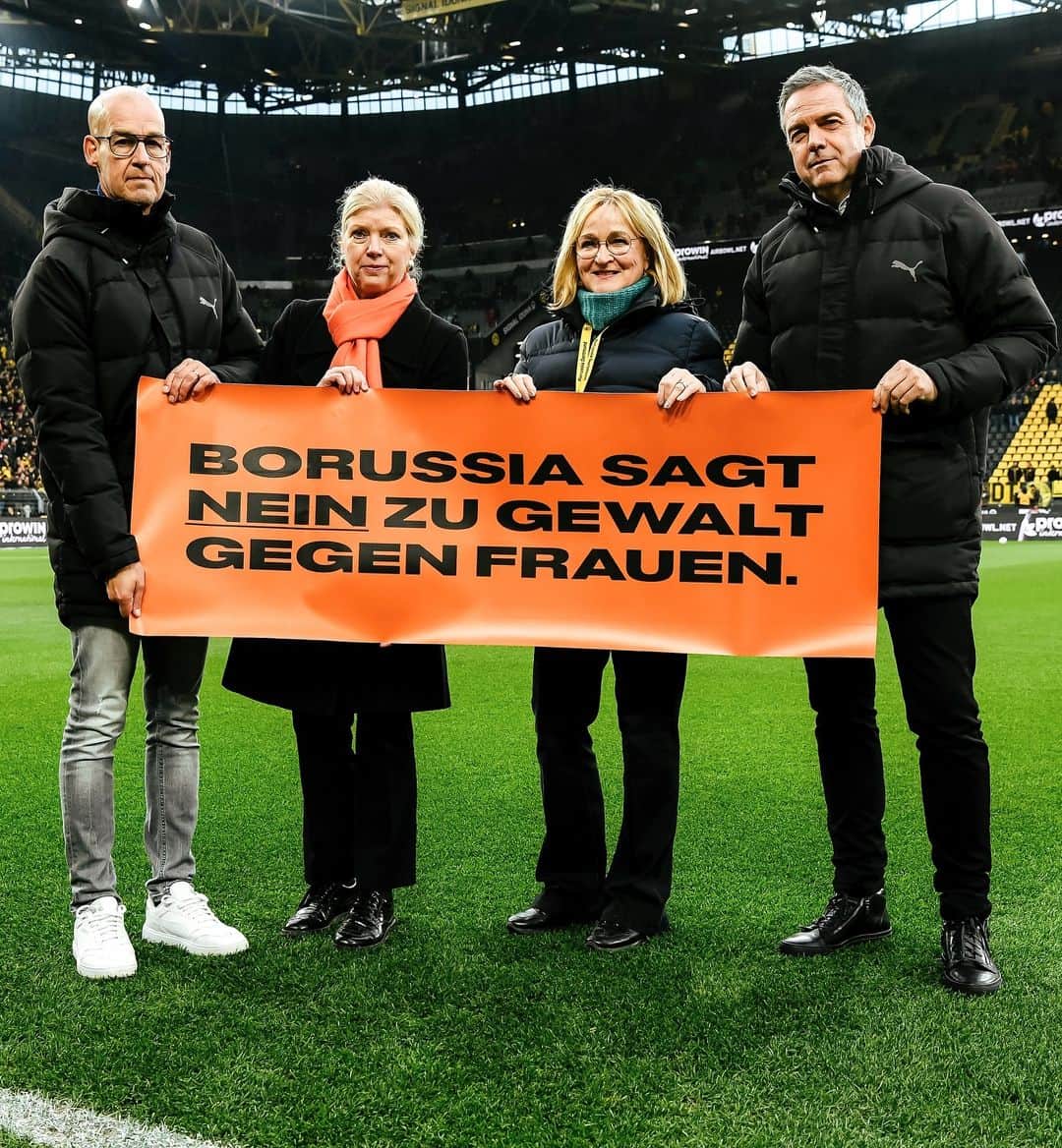 ボルシア・ドルトムントのインスタグラム：「Egal ob ⚫🟡 oder ⚫⚪🟢: Borussia sagt „Nein zu Gewalt gegen Frauen!“ #OrangeTheWorld #BundesligaWirkt」