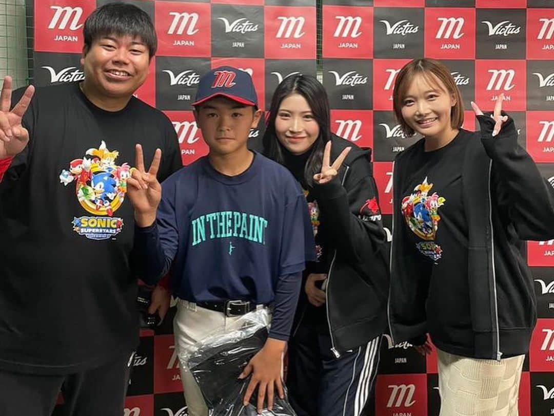 野球YouTuber向さんのインスタグラム写真 - (野球YouTuber向Instagram)「・  marucci x Sonic x ムコウズ 超野球専門店cvさんでの 野球イベントが無事に終了しました⚾︎  たくさんの野球少年少女 保護者さん、草野球人の方々と 触れ合うことができて楽しかったです🎉  ここまで尽力して下さった marucci japan 超野球専門店cv スタッフの方々、ムコウズメンバー ありがとうございました🙇‍♂️  またみんなで思い出を作りましょう！ 本日参加して下さった保護者さん 子どもたちと撮影した写真 送って頂けたら嬉しいです😭😭😭  #marucci #ワニクラッシャー #超野球専門店cv #sonic #sega  #ムコウズ #出会えばみなムコウズ」11月25日 22時59分 - 89youtuber_muko