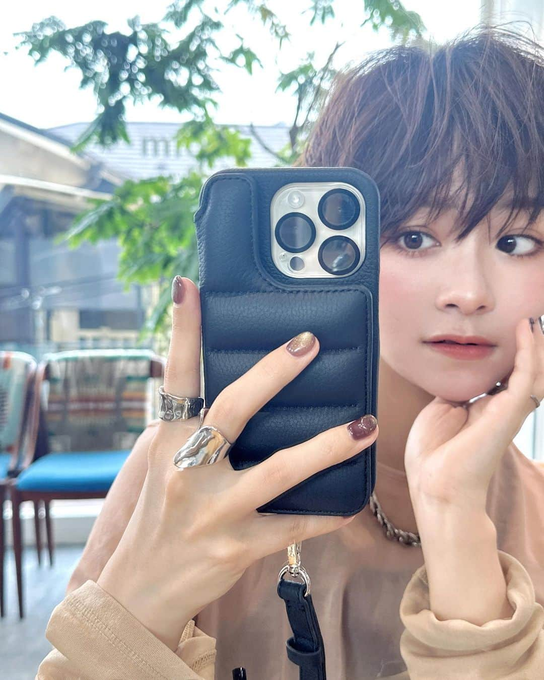 荒谷柚風さんのインスタグラム写真 - (荒谷柚風Instagram)「ぽこぽこしたデザインが可愛い💭 New  iPhoneケース @demiu_jp   ネイルは初マグネットネイル❣️ @rin_nail911」11月25日 23時02分 - yuzzz1111