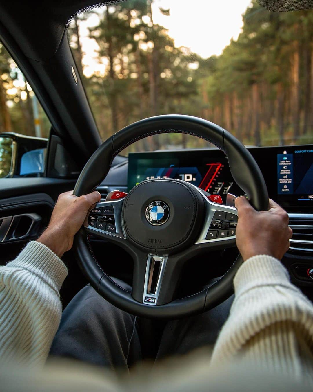 BMWさんのインスタグラム写真 - (BMWInstagram)「Gliding through these autumnal streets 🍂  📸: @bmw.bymycar.madrid @alvaroiglesiass #BMWRepost   The BMW M2. #THEM2 #BMWM #M2 #BMW #MPower __ BMW M2: Combined fuel consumption: 10.2–9.6 l/100 km. Combined CO2 emissions: 231–218 g/km. All data according to WLTP. Further info: www.bmw.com/disclaimer」11月25日 23時12分 - bmw