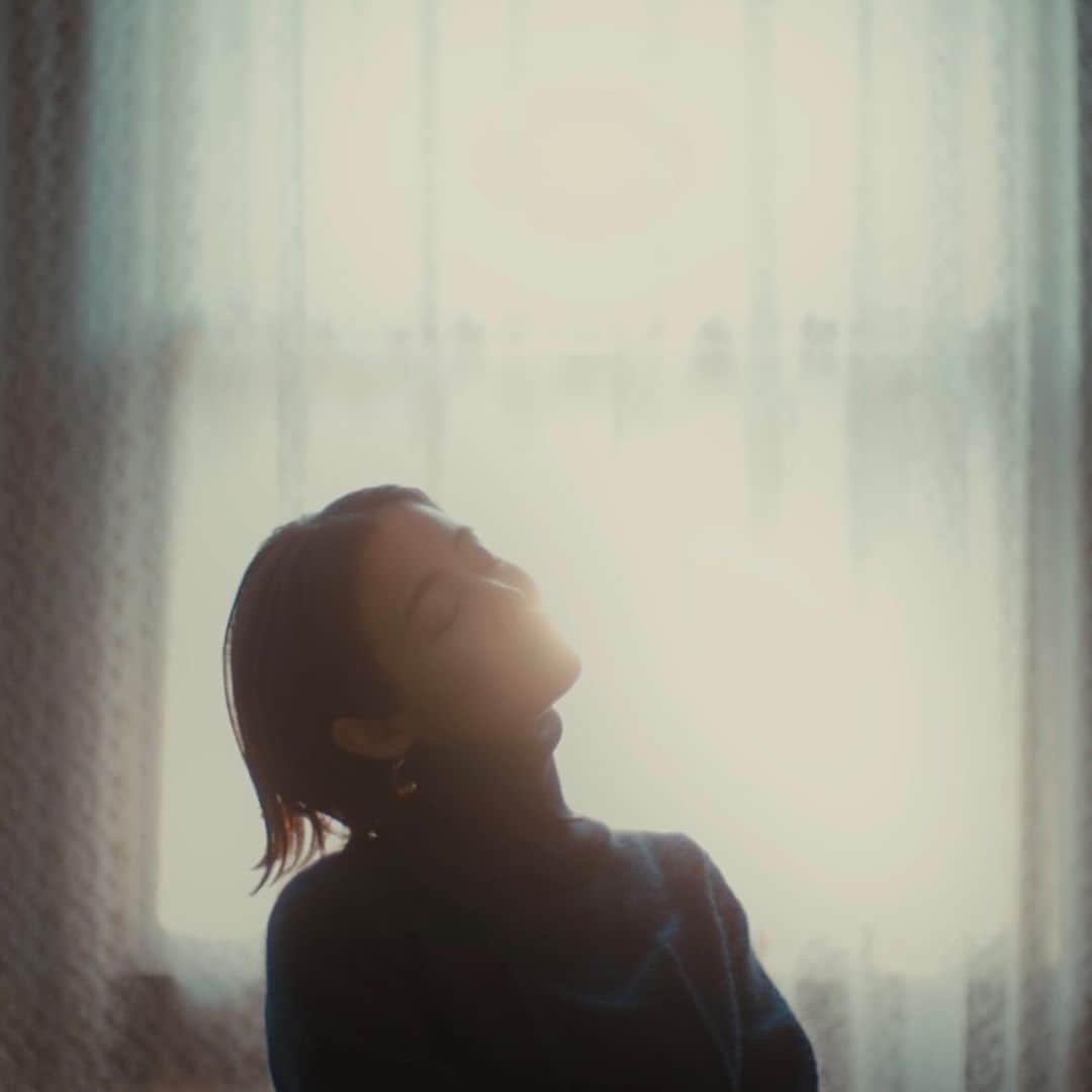 伊藤信子のインスタグラム：「for @mammothsakura MV "daybreak" #itonobukoworks」