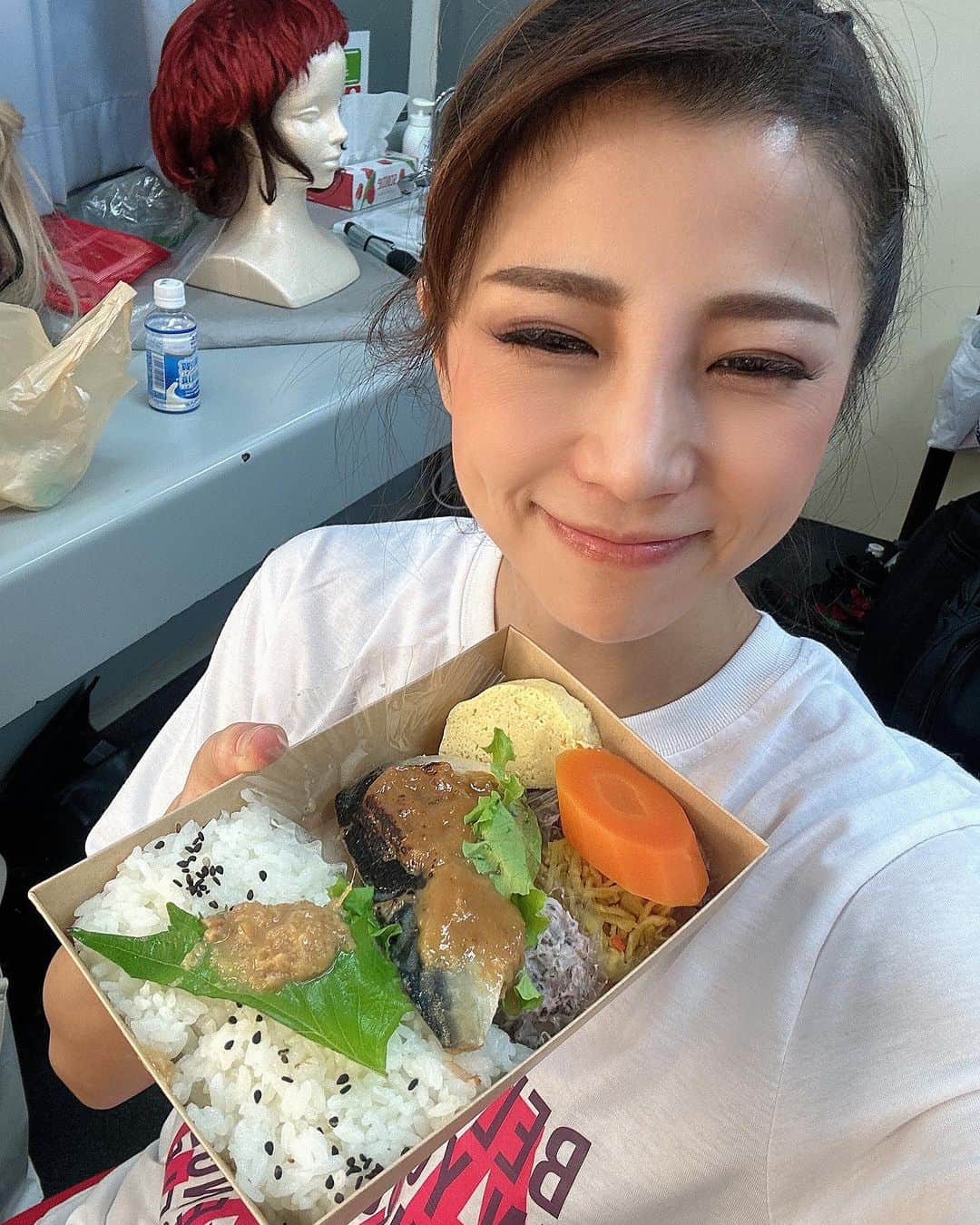 華彩ななのインスタグラム：「いよいよ明日、千秋楽🥰❣️ 始まるとあっという間、、✨✨✨  まだお席あるので、 来られる方は是非☺️☺️☺️🩷」