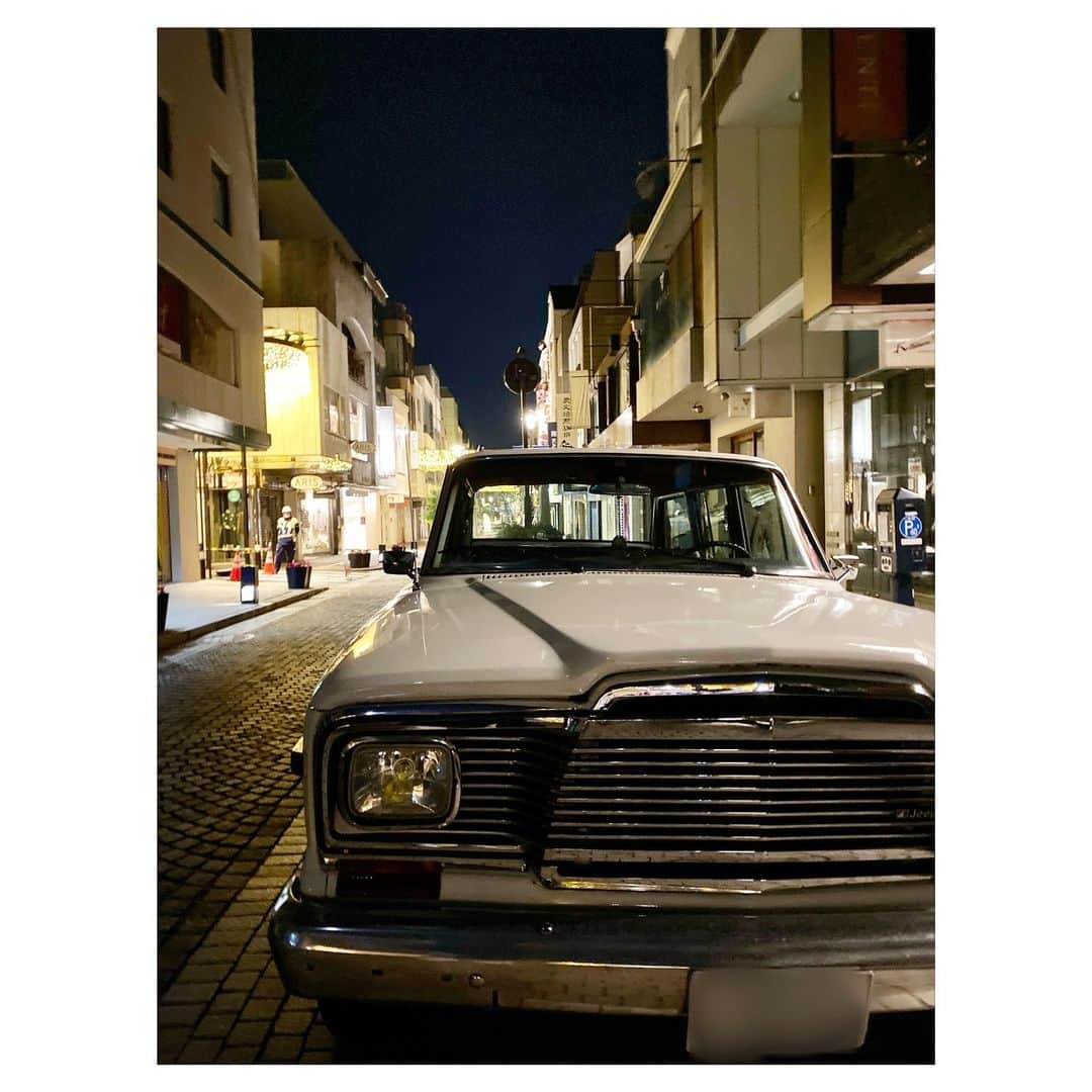 桐山漣のインスタグラム：「・ リッター3 調子良くて4 高速6 #jeep #grandwagoneer」