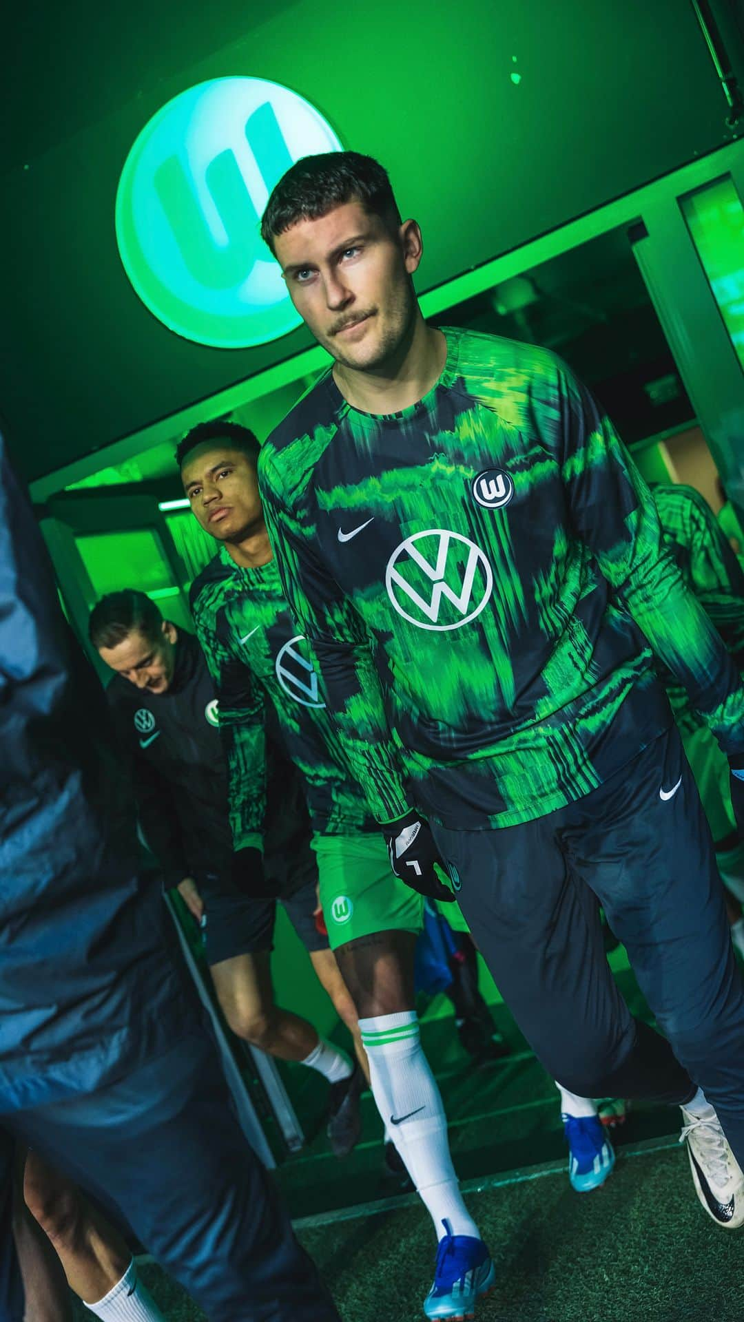 VfLヴォルフスブルクのインスタグラム：「Moin Wölfe! 🫶  #vflwolfsburg #bundesliga #wobrbl #immernurdu」