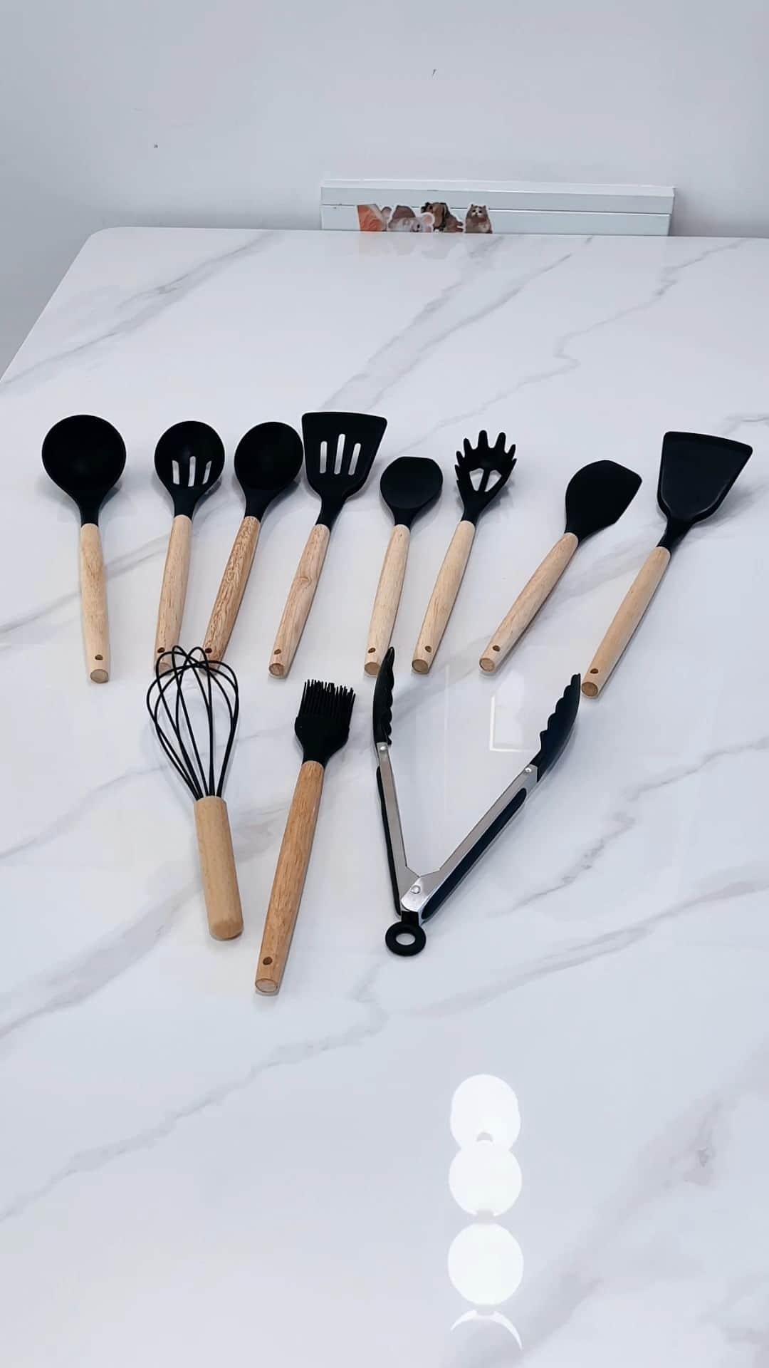SHEINのインスタグラム：「Stir up some kitchen envy & unbox your next culinary masterpiece with SHEIN HOME cooking utensil sets 🍳🍴👩‍🍳  🔎 18512544  #SHEIN #SHEINforAll #SHEINstyle #fashion #chic #saveinstyle」