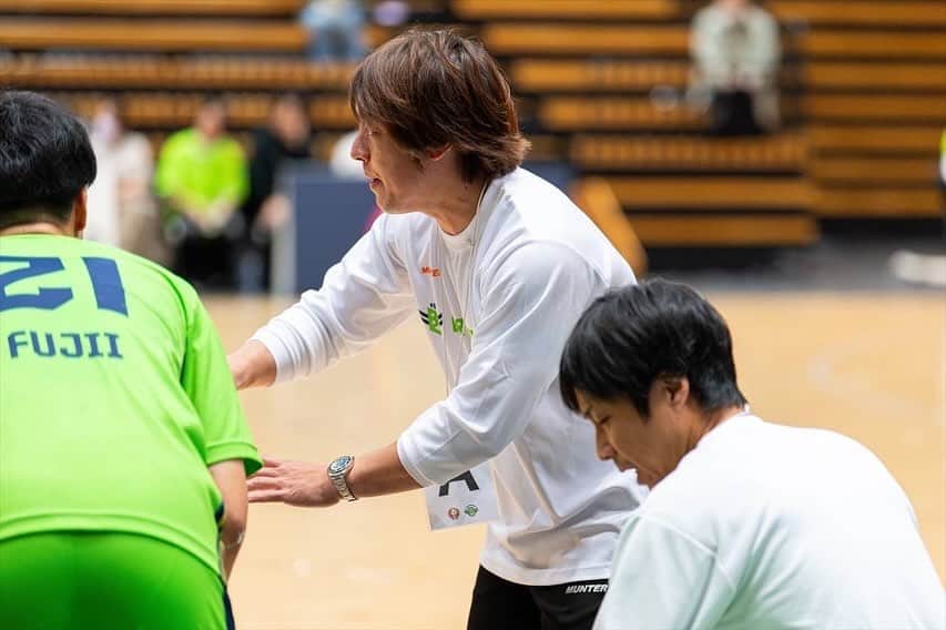 宮崎大輔さんのインスタグラム写真 - (宮崎大輔Instagram)「大同戦❗️負けました… 点差ついたけど、強豪相手に良く頑張ったと思います。 この負け感を大切にしていきたい。 いつも皆さん応援ありがとうございます‼️  #ハンドボール #アースフレンズbm #handball」11月25日 23時46分 - daisuke7_official