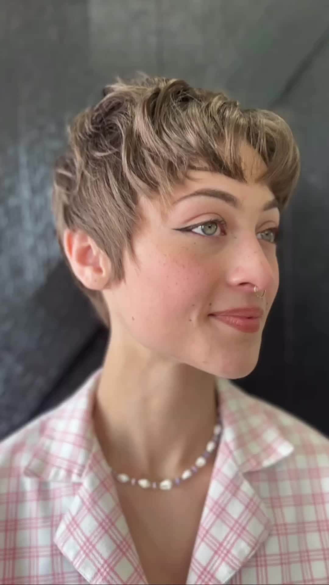 Sam Villaのインスタグラム：「Razor pixie by stylist @sarahmarie.beautyboss⁠ ⁠ Why do we love this cut? This style not only showcases your confidence but also adds a touch of playful elegance to your vibe. The razor technique gives us the power to create texture and movement, ensuring your pixie is uniquely you. ⁠ ⁠ "Perfection is found in accepting your imperfections⁠ ⁠ This pixie on this client was such a VIBE. This was shortest cut we had did thus far. Getting to create such a fun cut and then getting style after gave me all the feels. I’m so obsessed with this cut" - @sarahmarie.beautyboss⁠ ⁠ #SamVilla⁠ #SamVillaCommunity⁠ .⁠ .⁠ .⁠ .⁠ .⁠ #haircutting #samvilla #hairtutorial #hairvideo #haircut #hairstylist #behindthechair #modernsalon #americansalon #pixie #pixiehaircut #razorcutting」