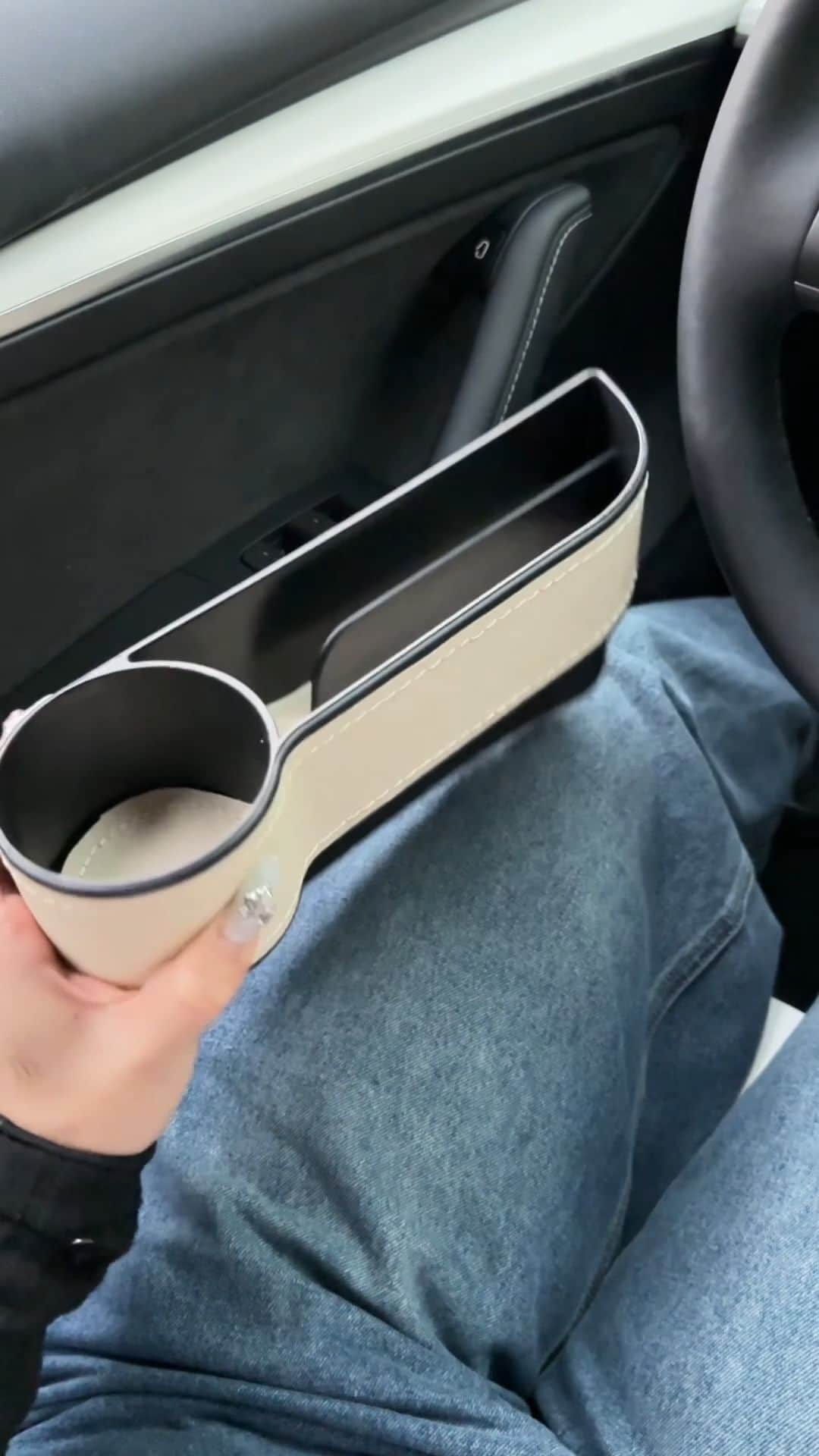 SHEINのインスタグラム：「Don't let loose items slip outta sight! Put car clutter in your rearview with our handy seat tray 🚗💫  🔎 17355849  #SHEIN #SHEINforAll #SHEINstyle #fashion #chic #saveinstyle #CarOrganizationSimplified」