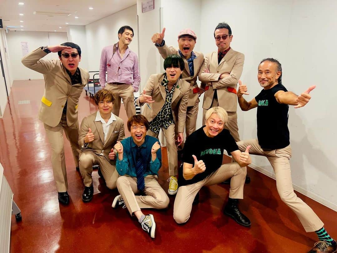 東京スカパラダイスオーケストラのインスタグラム：「【ロームシアター京都公演終了👏】  4階まで満員の景色🔥 ありがとうございました！！ メンバーそれぞれの京都の過ごし方で MCも大盛り上がり🤭 とにかく京都の皆さんの熱気がすごくて メンバーも汗だくで楽しんでました🫶 最高の1日でした✨  #スカパラ #がも髪神社⛩️  #GEM化 #スカパラ甲子園」