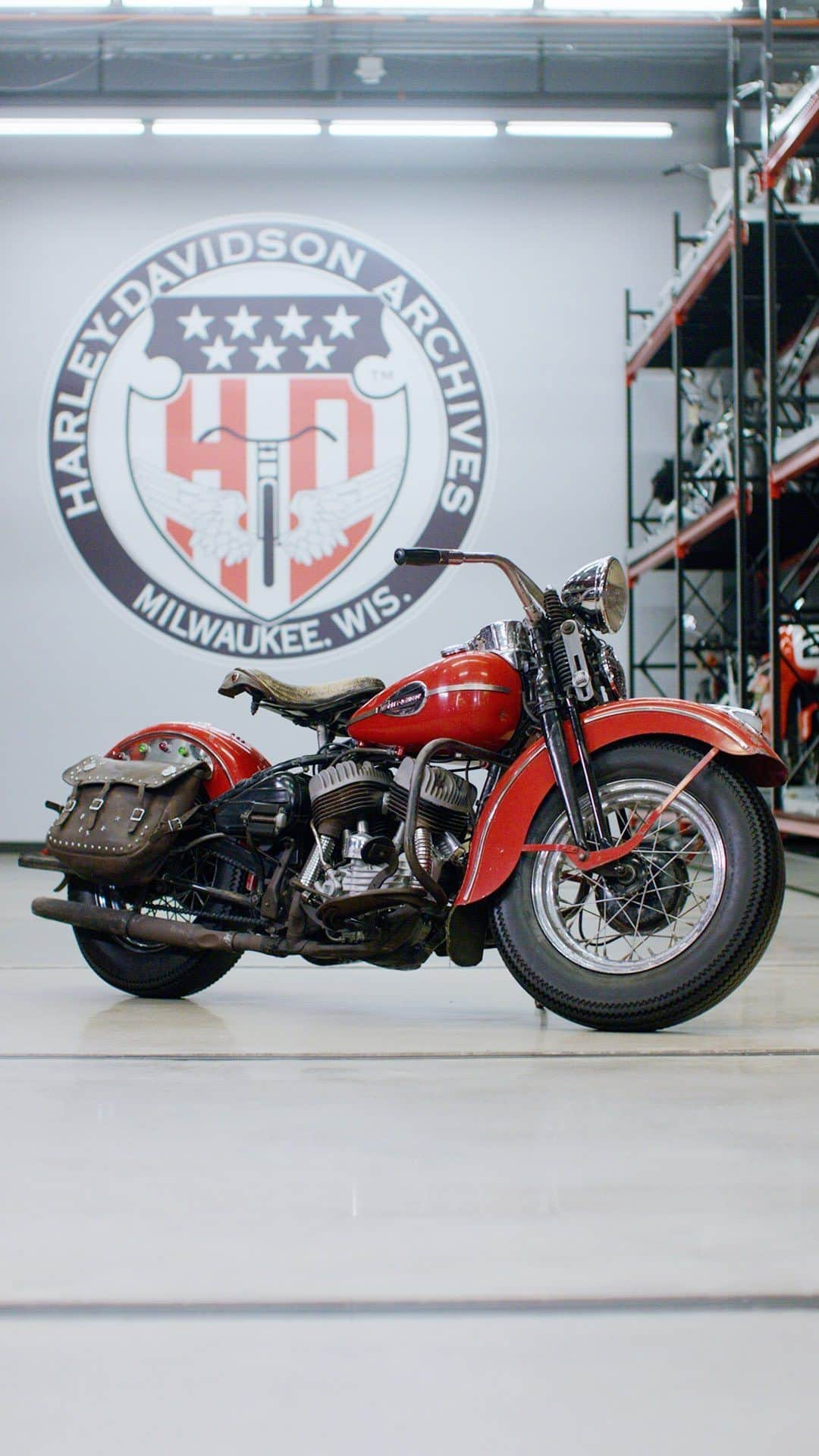 Harley-Davidsonのインスタグラム：「Jessy takes us from the H-D Museum floor to the vault to show off the Harley 45” W series motor.​  More on the way soon from @missjessyjess at the @hdmuseum! ​  #HarleyDavidson #HDMuseum #HD120」