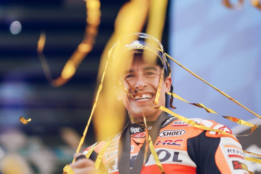 レプソル・ホンダさんのインスタグラム写真 - (レプソル・ホンダInstagram)「🥹🫶」11月26日 1時07分 - hrc_motogp