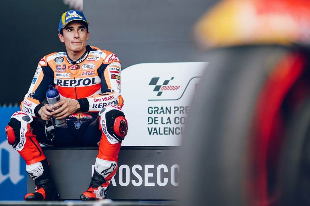 レプソル・ホンダさんのインスタグラム写真 - (レプソル・ホンダInstagram)「🥹🫶」11月26日 1時07分 - hrc_motogp