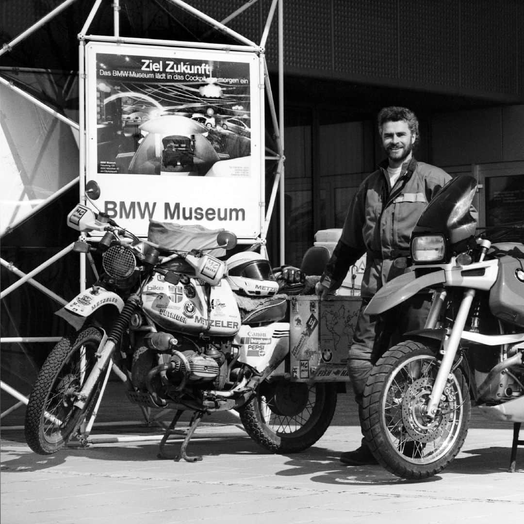 BMW Motorrad Japanさんのインスタグラム写真 - (BMW Motorrad JapanInstagram)「1982年から1992年にかけて、ノルウェー・クリスチャンサン出身のヘルゲ・ペデルセンは、 BMW R 80 G/Sとともに世界を股にかける冒険の旅へ出かけました。  総走行距離40万km以上にも及ぶ彼の旅を支えたのは、BMW GSの確かな信頼性でした。  📸: @globeriders  #MakeLifeARide #SpiritOfGS #100YearsBMWMotorrad #BMWMotorrad」11月26日 12時00分 - bmwmotorradjapan