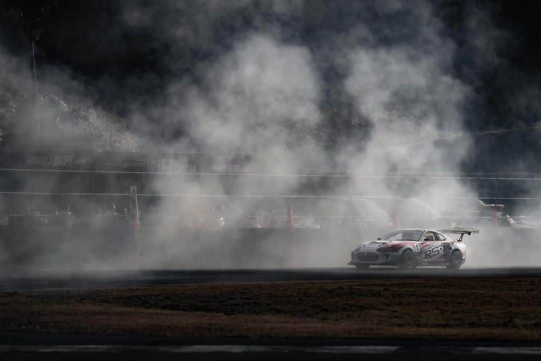 織戸学さんのインスタグラム写真 - (織戸学Instagram)「RS-Rdrift festival  JAPAN vs USA🇺🇸  RS-Rがdriftを 🇺🇸でスタートして 20年  記念すべきイベントが鈴鹿twinサーキットにて Live放送を全世界に配信  大いに盛り上がり 最高の2日間を過ごせました。  本当にみなさま 有り難う御座いました。  楽しかった  思い出沢山  今度は　🇺🇸にて  25周年記念か^ ^  @rsrusa  @rsrjapan   @formulad  @formuladjapan   @nobuterutaniguchi  @daiyoshihara  @fredricaasbo   @130ryokohama  @ridox559_maxorido」11月26日 10時43分 - maxorido