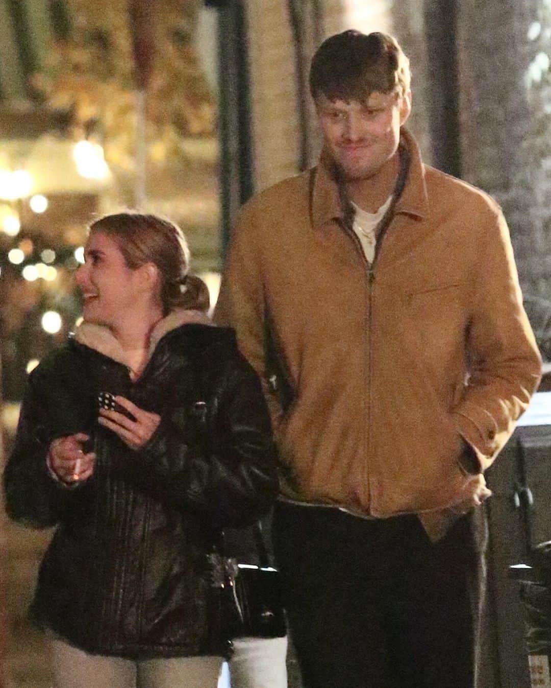 Just Jaredさんのインスタグラム写真 - (Just JaredInstagram)「Emma Roberts and her boyfriend Cody John stepped out for a rare date night in the public eye today in NYC. We’ve got more pics of the couple over at JustJared.com! #EmmaRoberts #CodyJohn Photos: Backgrid」11月26日 11時07分 - justjared