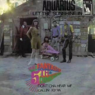 中村松江さんのインスタグラム写真 - (中村松江Instagram)「今日の一曲はThe 5th Dimensionで『Medley: Aquarius/Let the Sunshine In (The Flesh Failures)』です✨ アルバム「The Age of Aquarius」に収録。 フィフス・ディメンションが1969年にリリースした大ヒット曲です✨ 1967年10月初演のロック・ミュージカル、「ヘアー」の最初と最後の曲のメドレーになります🎶 私は「カッコーの巣の上で」や「アマデウス」等で有名な巨匠ミロス・フォアマン監督で1979年に映画化された「ヘアー」を観た時に初めて聴いて強烈な印象を受けました‼️ (№1542) #歌舞伎　 #中村松江 #the5thdimension #medley:aquarius/letthesunshinein(thefleshfailures) #theageofaquarius」11月26日 11時08分 - matsue_nakamuraofficial