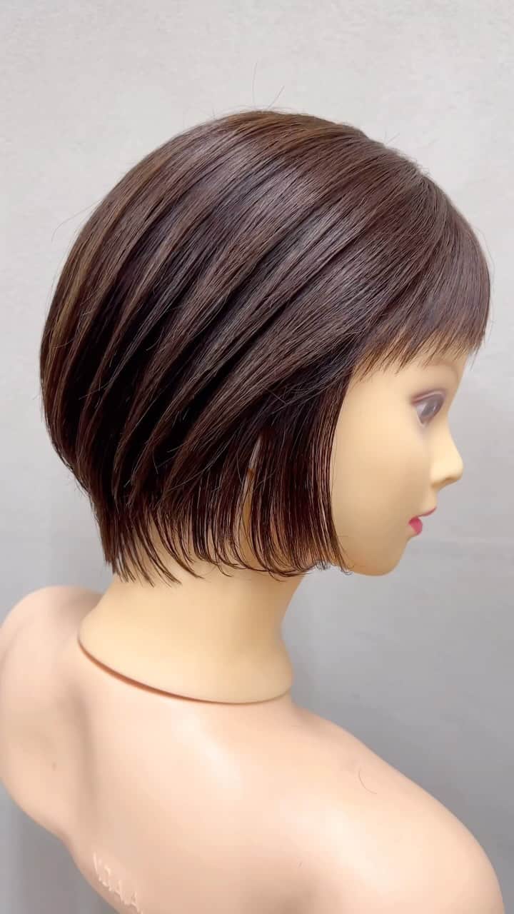 鶴谷和俊のインスタグラム：「ショートボブ/Short bob  បង្កង​សុខ​ខ្លួន  Tóc bob ngắn शॉर्ट बॉब  Bob corto 숏 보브  短发玲珑 Carré court  ▪️使用ハサミ/scissors JOEWELL  ニューコバルト NC-5 JGC-24  #ショートボブ #ショートヘア #ショートカット #bob #ボブ #ショートヘア #カット #ヘアカット #ヘアスタイル #髪型 #hair  #haircut #hairstyle #hairstyles #hairstylest #hairstyle #美容師 #Hairdresser #ម៉ាស់ស្រពះ #Thợlàmtóc #हेयरड्रेसर #Peluquero #미용사 #美发师 #Coiffeur #peinado #JOEWELL #pr」